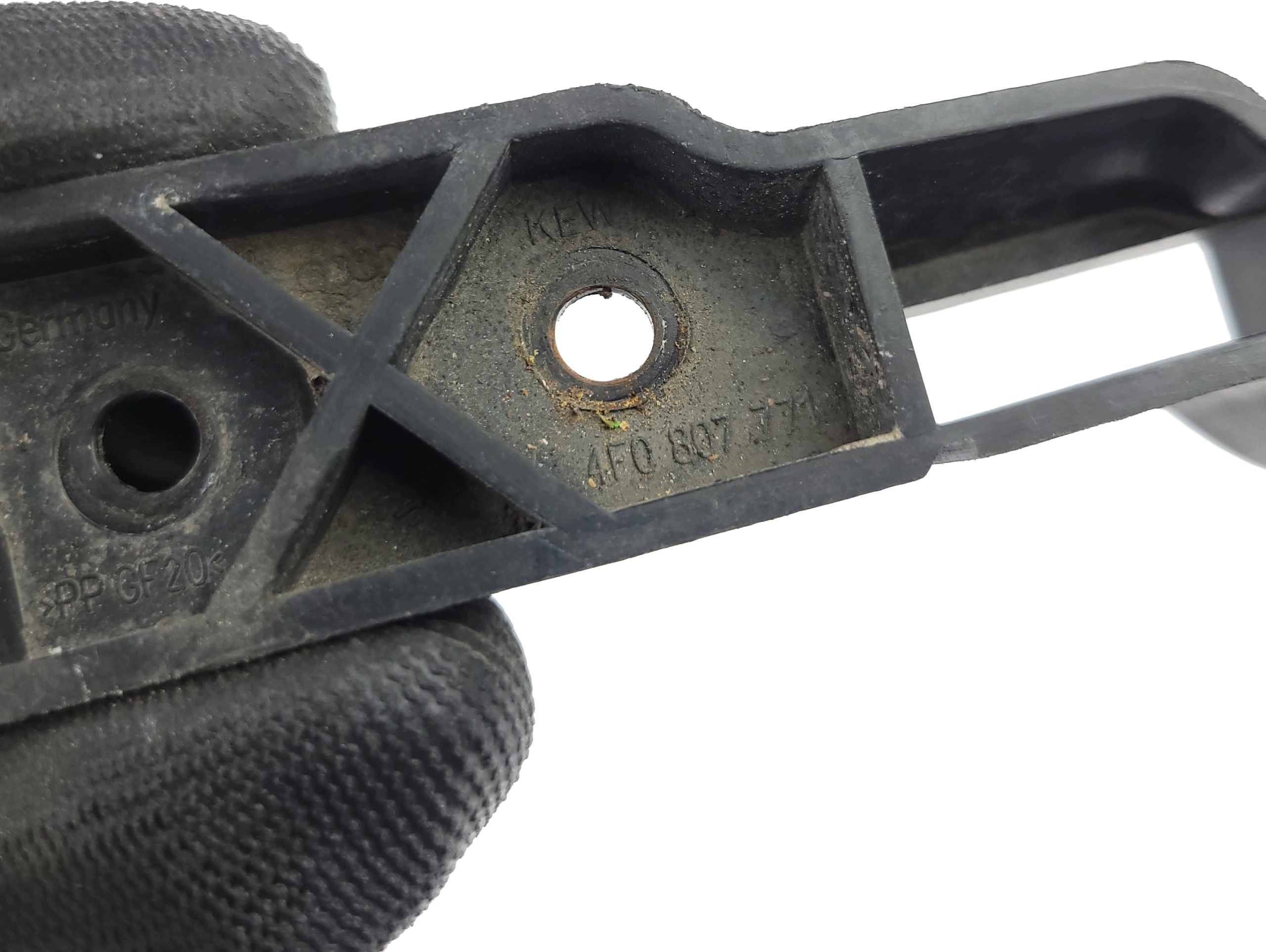 AUDI A6 C6 LIFT bracket support holder of a bumper front left 4F0807771