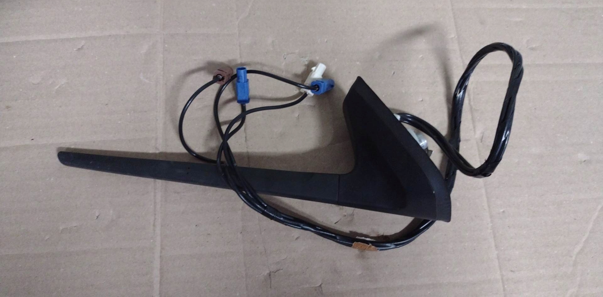 ANTENA dach GPS RENAULT ARKANA