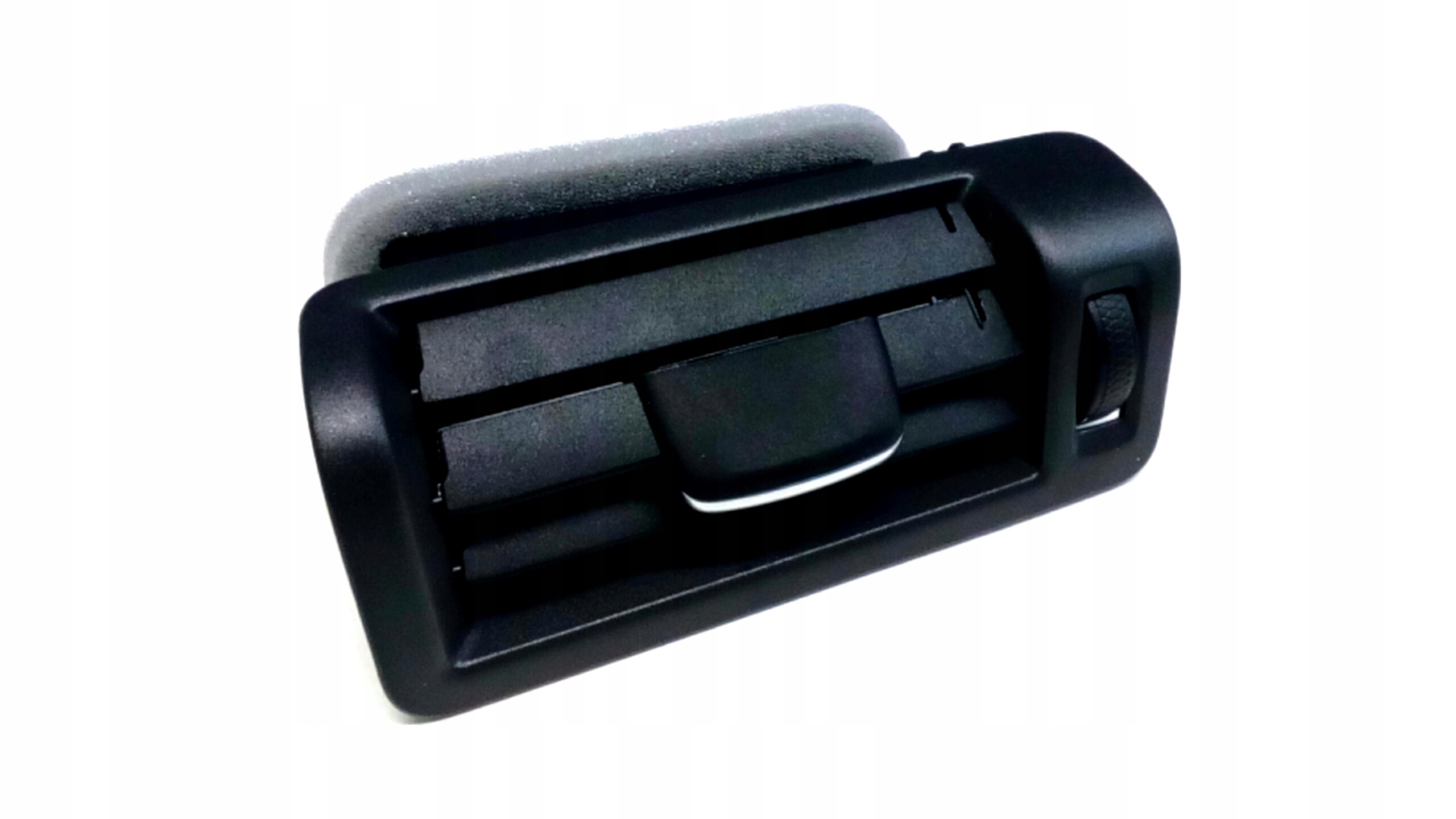 Volvo XC90 levá větrací mřížka uprostřed sloupku Oe 31497122