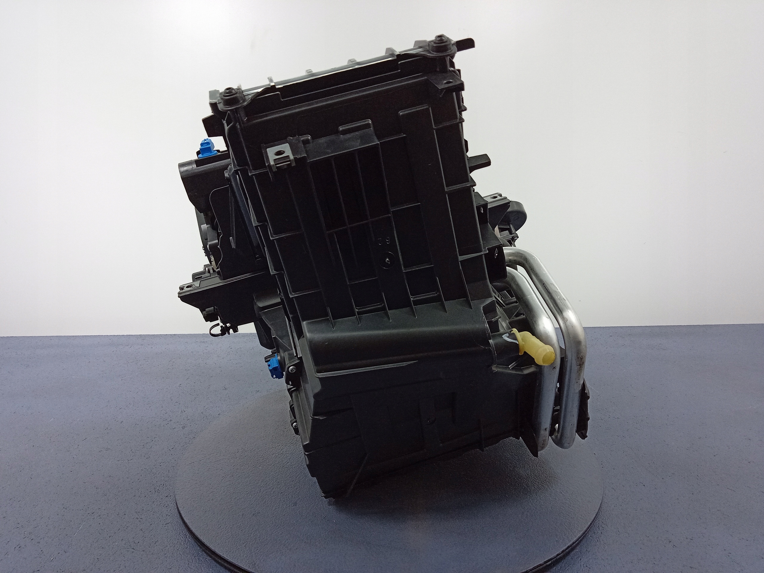 Focus MK3 11- радиатор отопителя корпус европа BV6N19B555NE