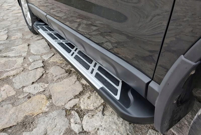 Stopnie boczne próg boki progi listwa progowa JEEP Grand Cherokee V od 2022 Stan opakowania oryginalne