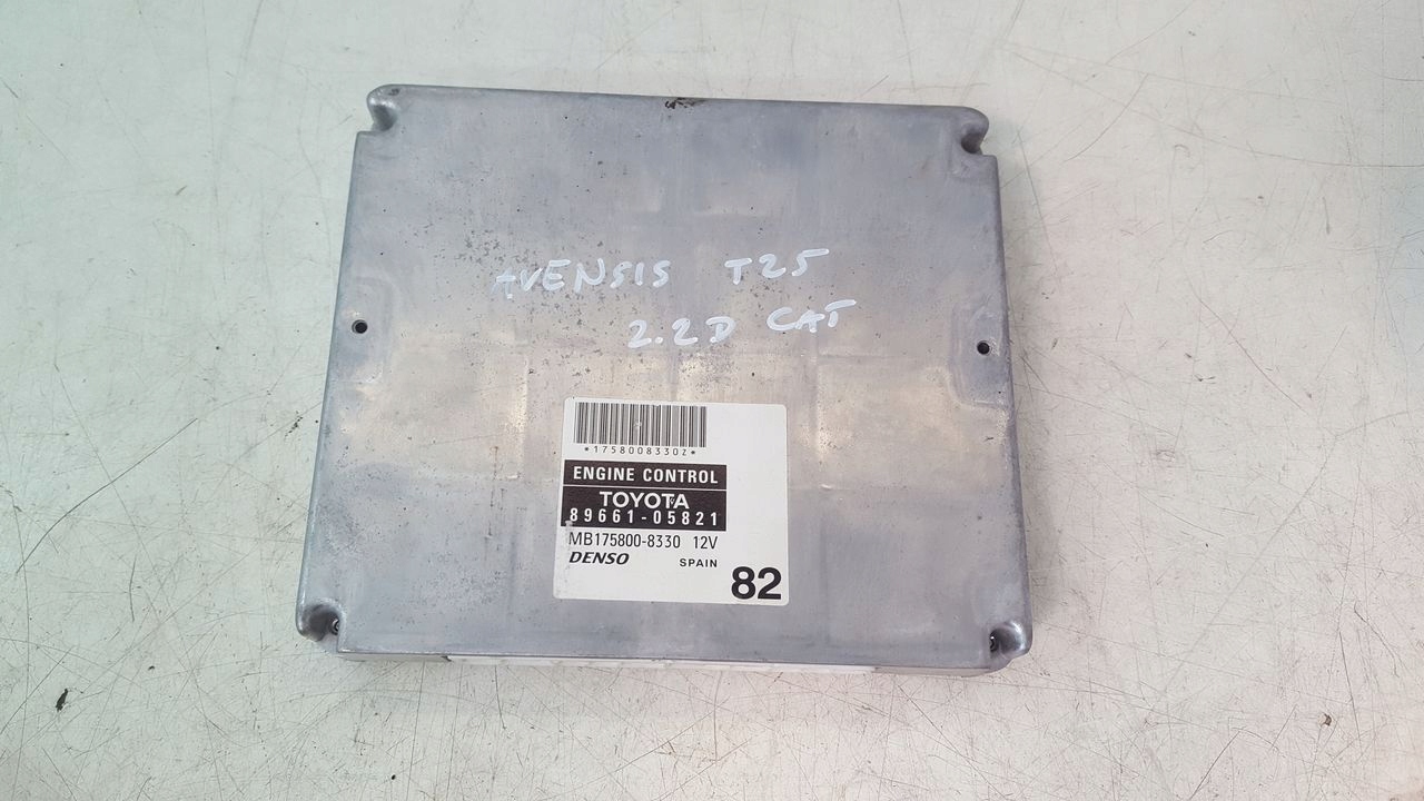 control unit computer of the engine Toyota Avensis T25 2,2