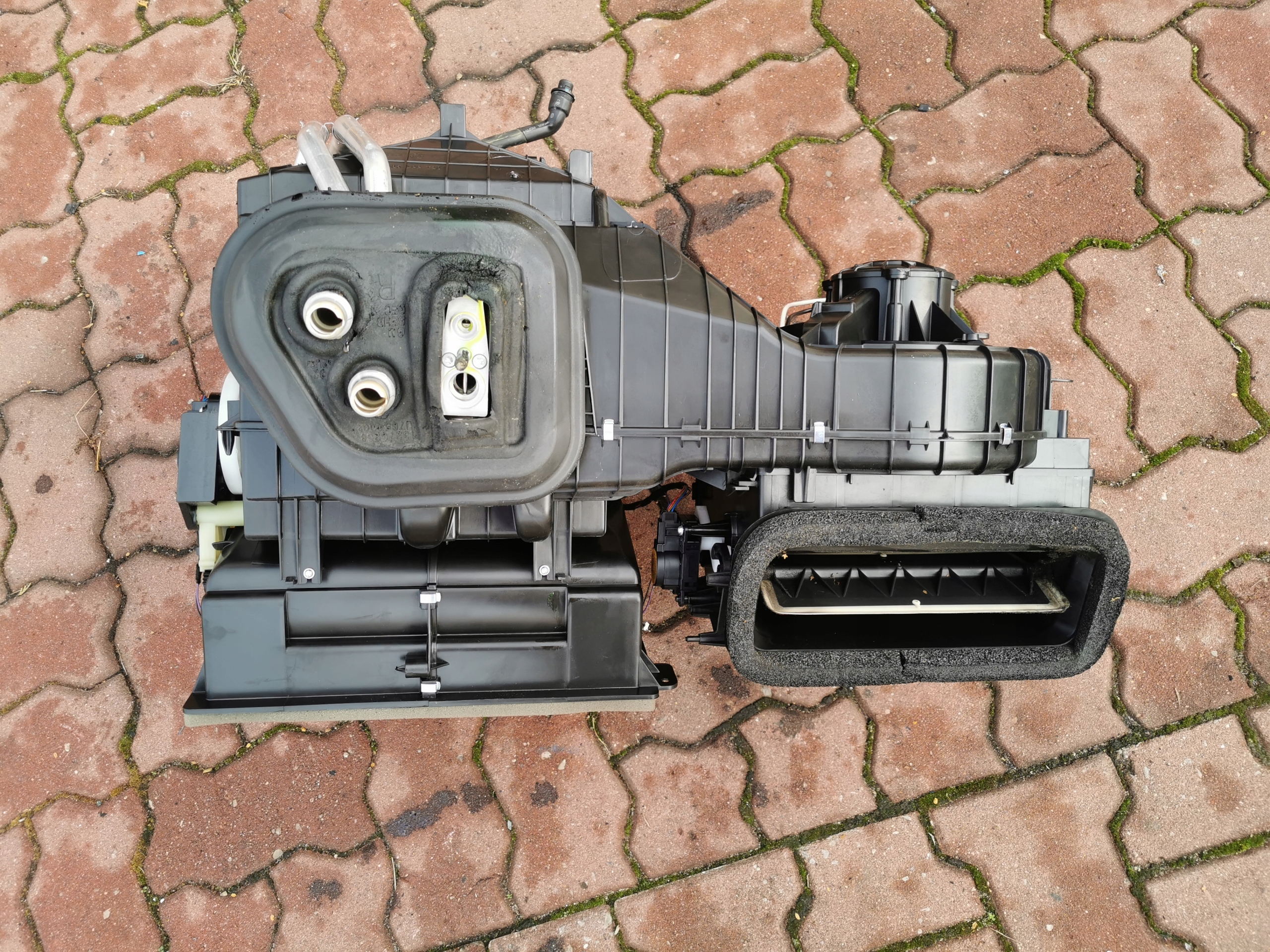 13497124 13590315 - ОБОГРЕВАТЕЛЬ ВЕНТИЛЯТОР В КОМПЛЕКТЕ ASTRA IV J ЕВРОПА