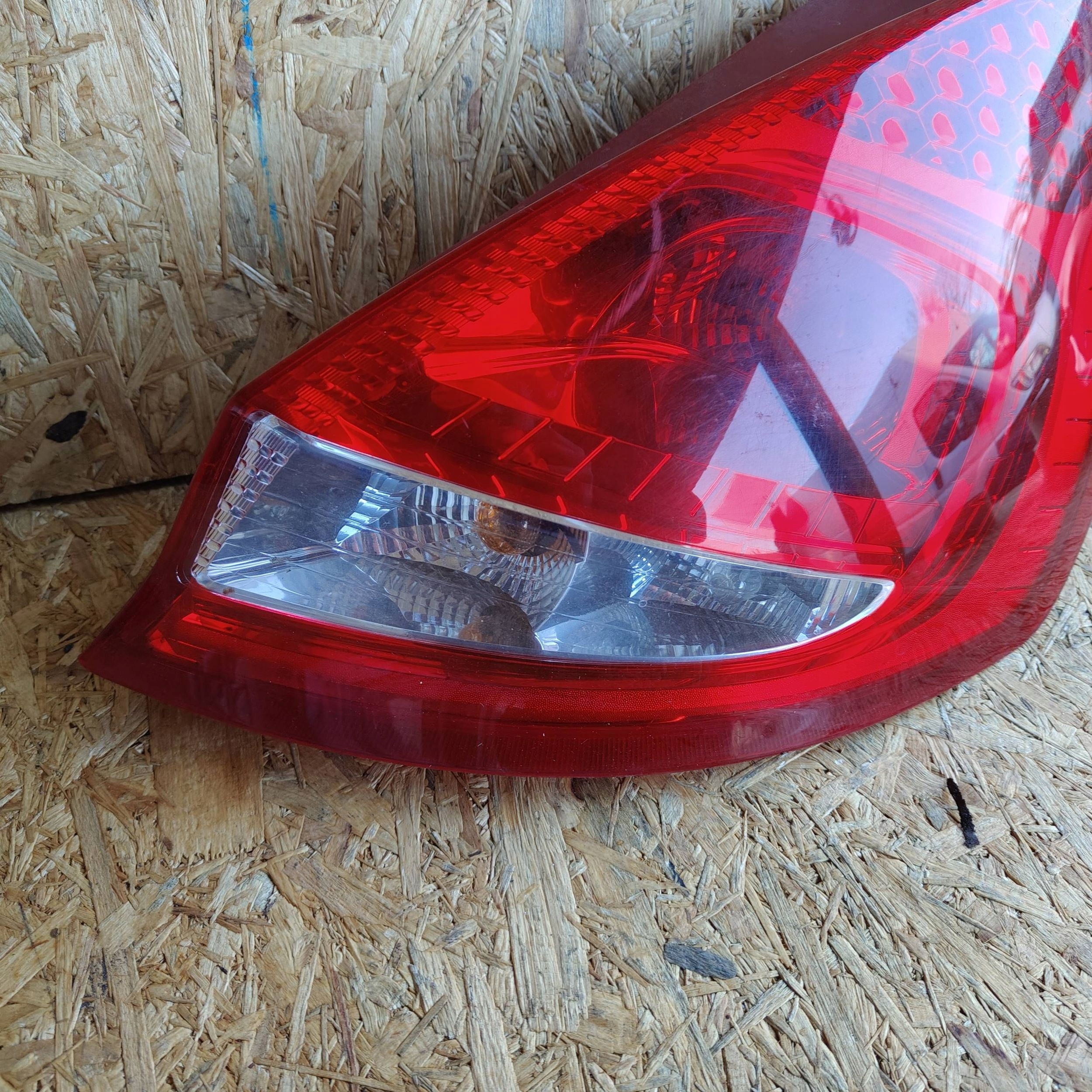 light rear rear part side right Ford Fiesta 8A6113404A