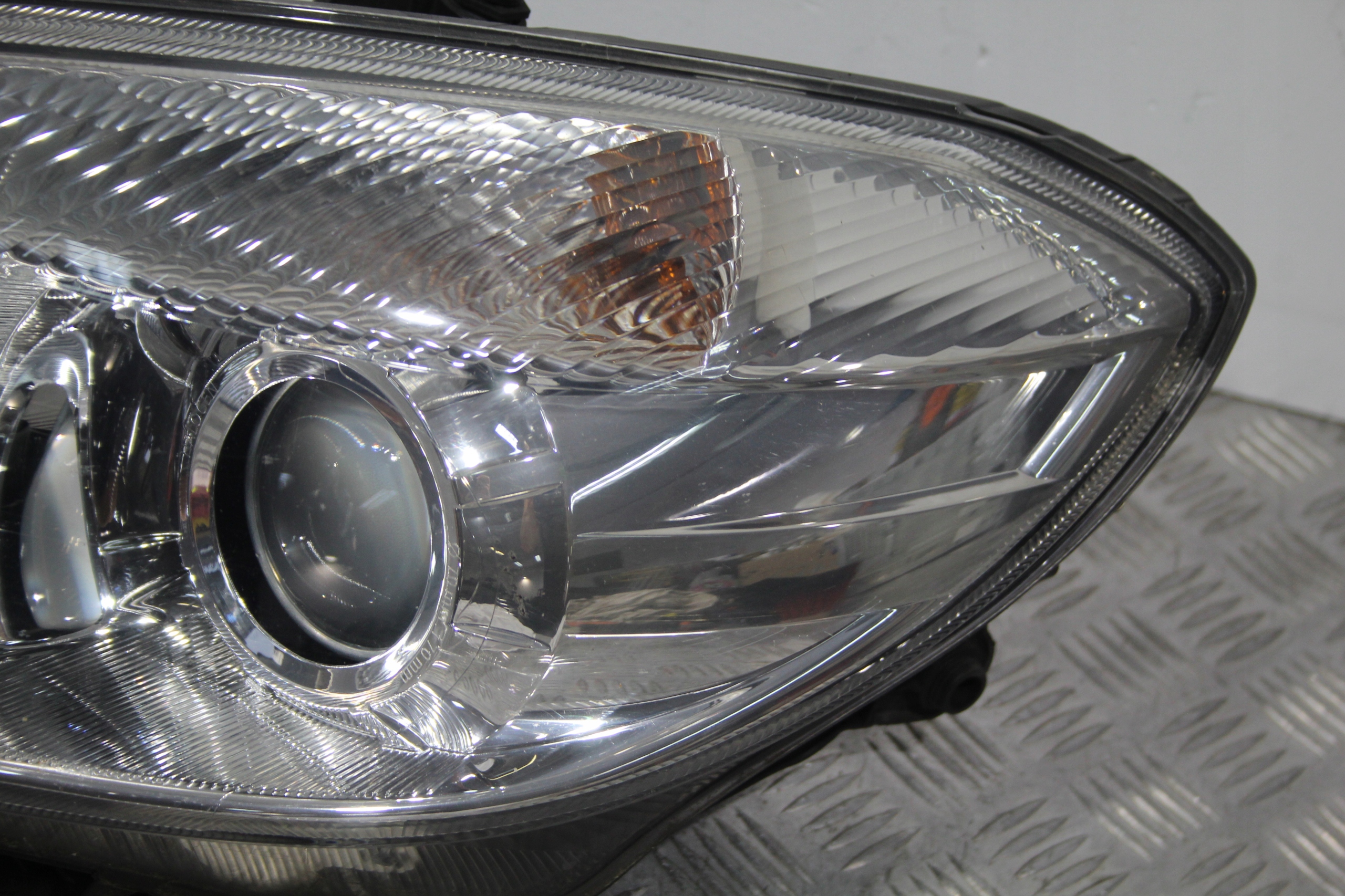 light left front SKODA ROOMSTER LIFT 5J7