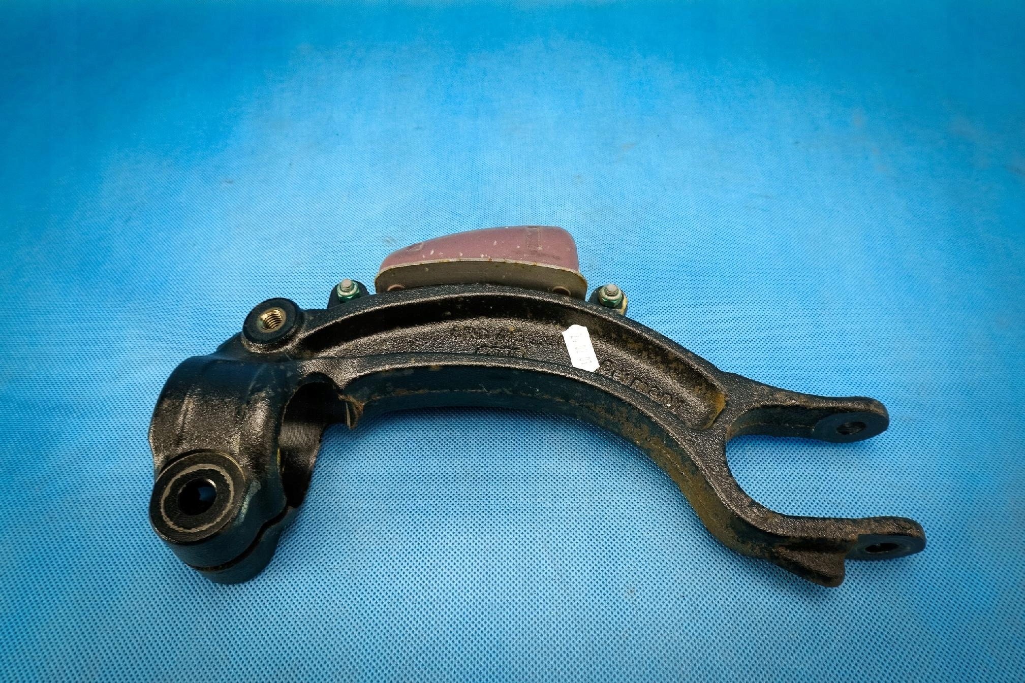Widelec amortizera lijevi Audi A8 S8 4H 8R0413037C