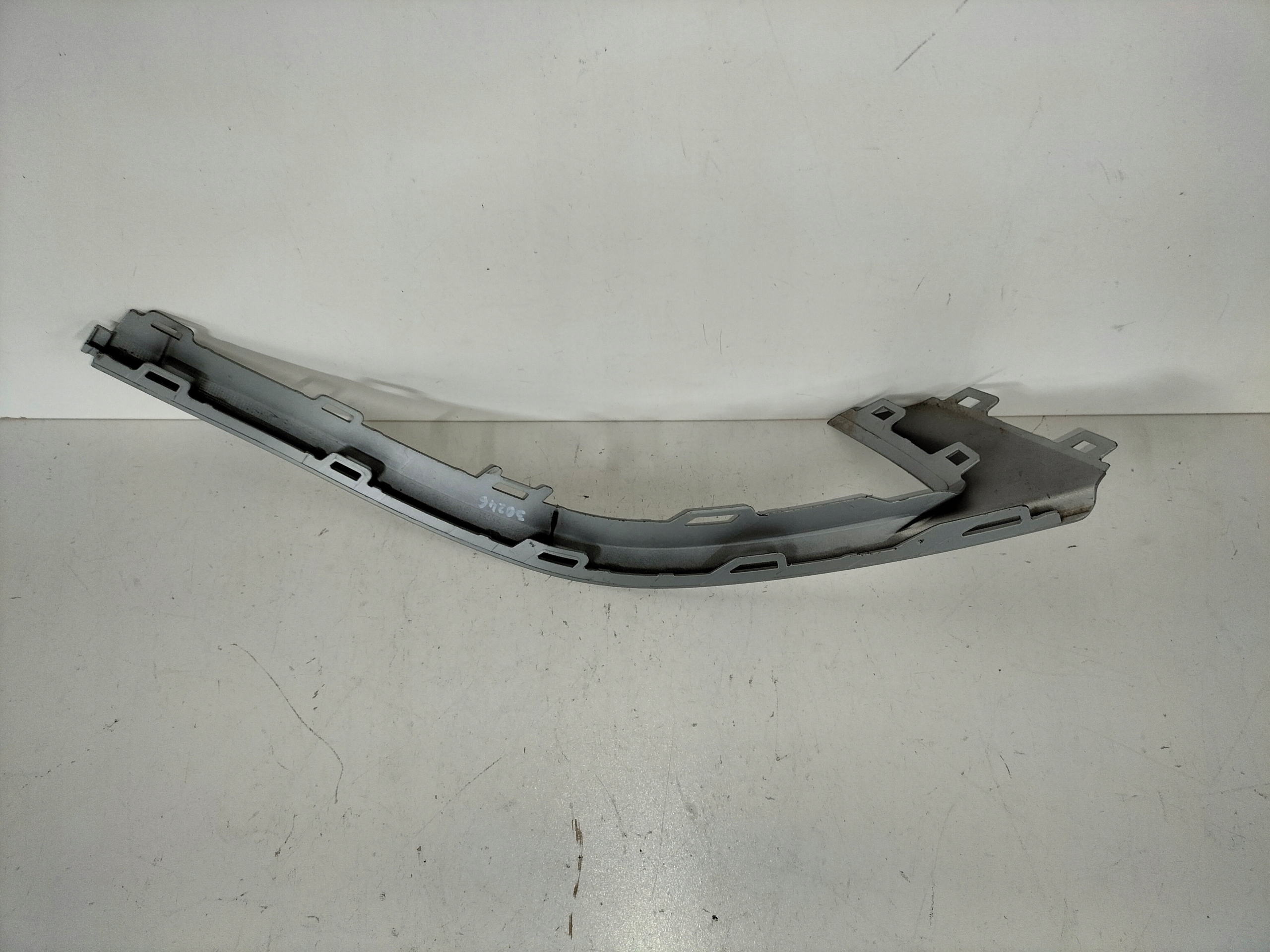 moulding cap of a bumper rear part left AUDI Q4 E-TRON 22