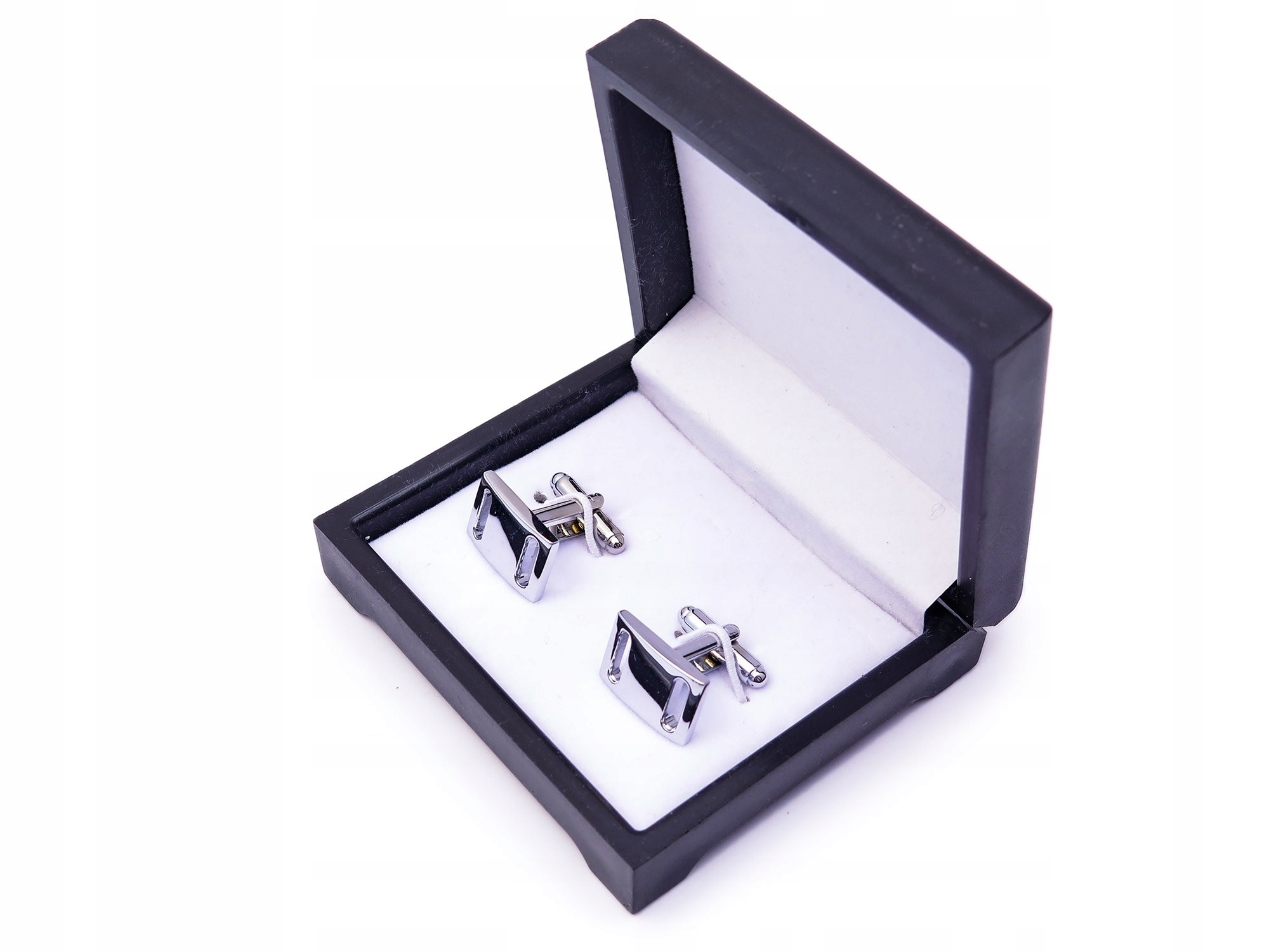 

Prostokątne spinki do mankietów z dwoma wycięciami