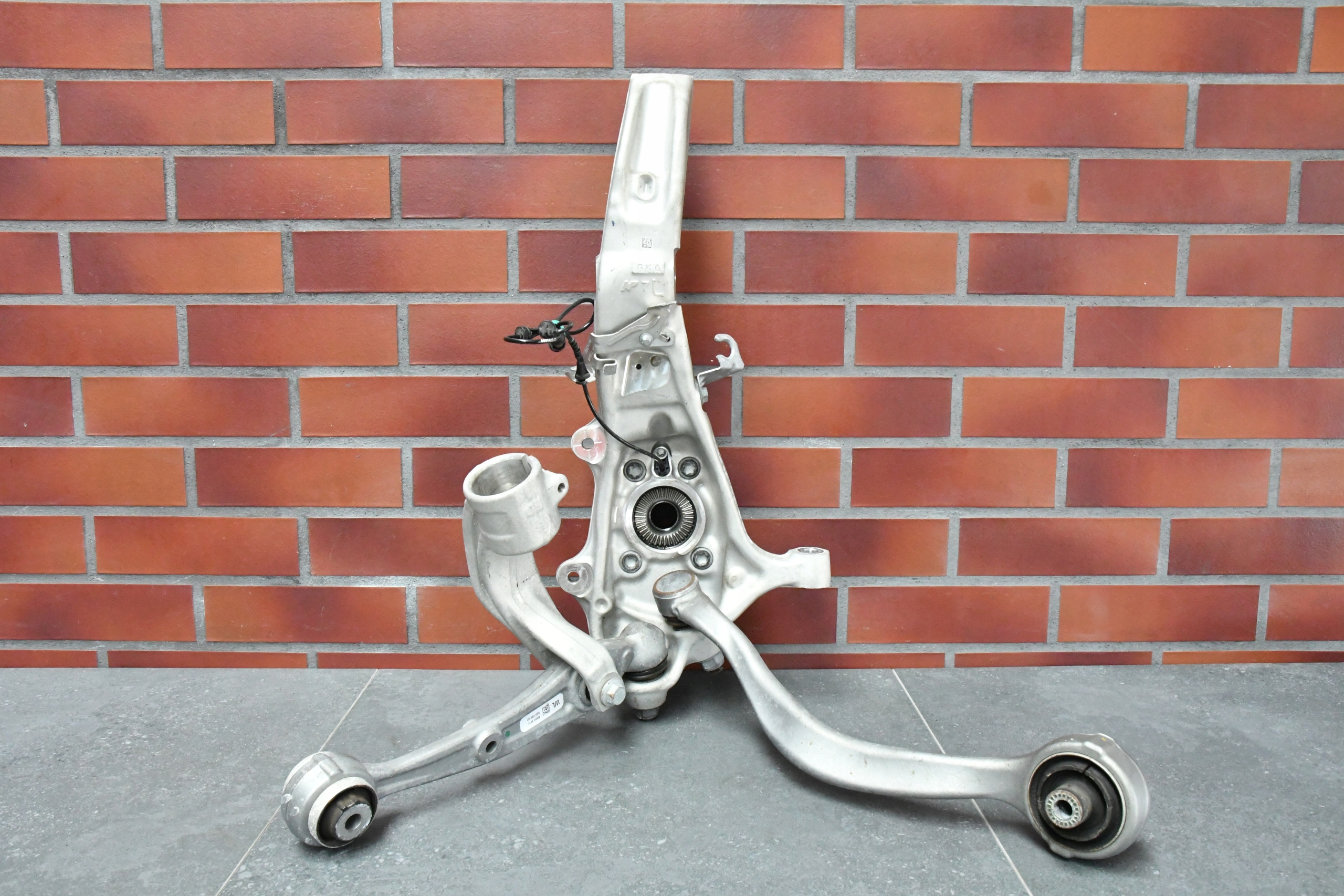 swing left front shock absorber left BMW XM G09 820km