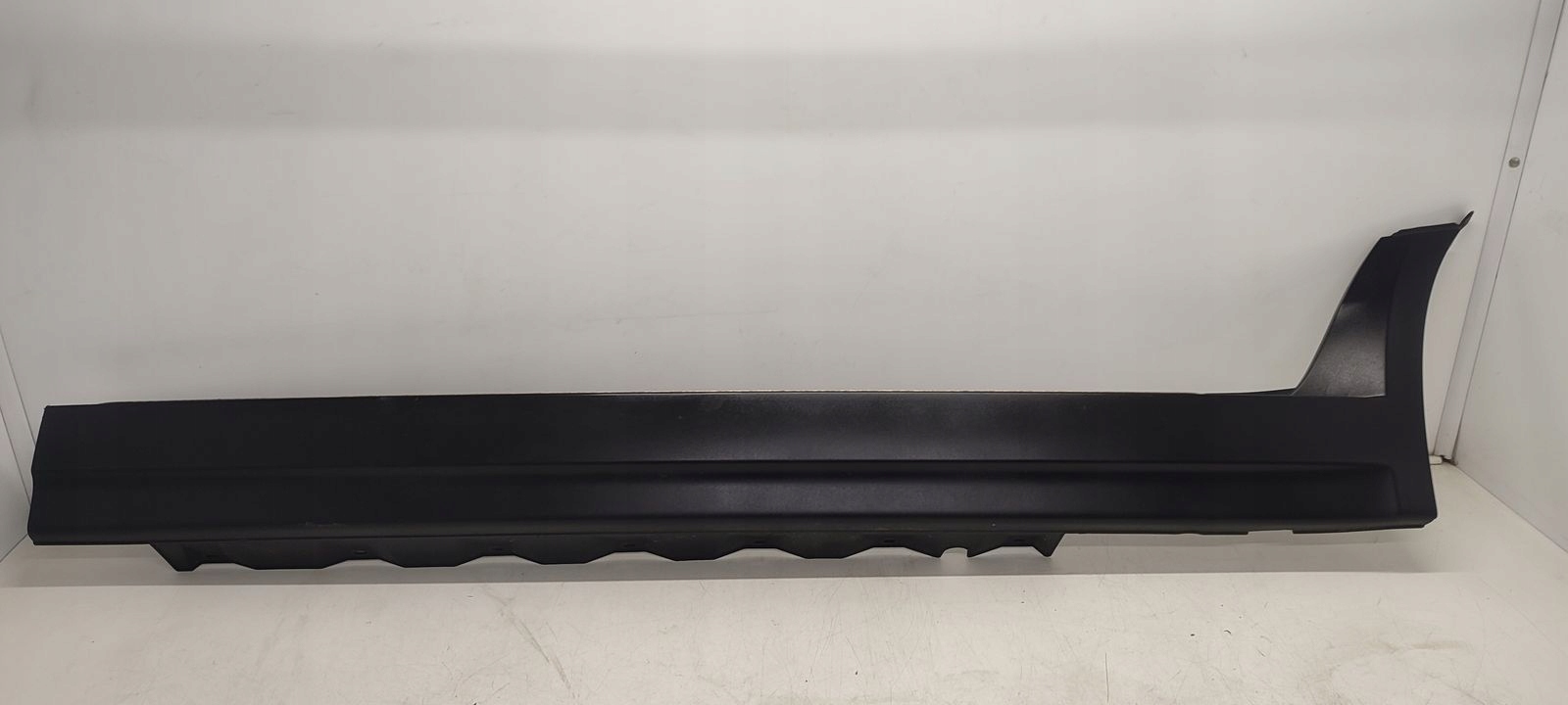 moulding of the threshold threshold left BMW E83 X3 LIFT 2,0D