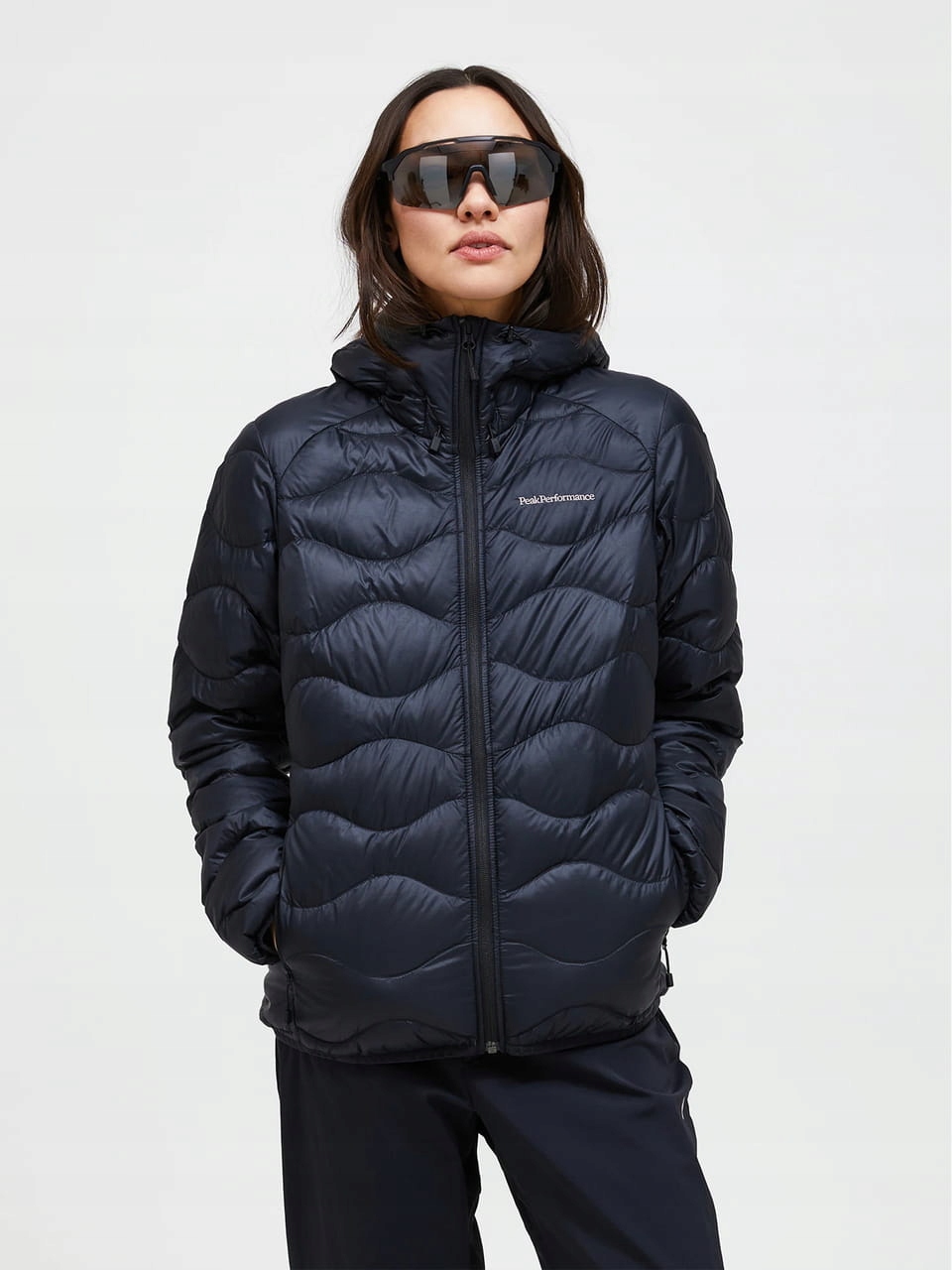 Peak Performance Dámská bunda s kapucí Helium Down Black M