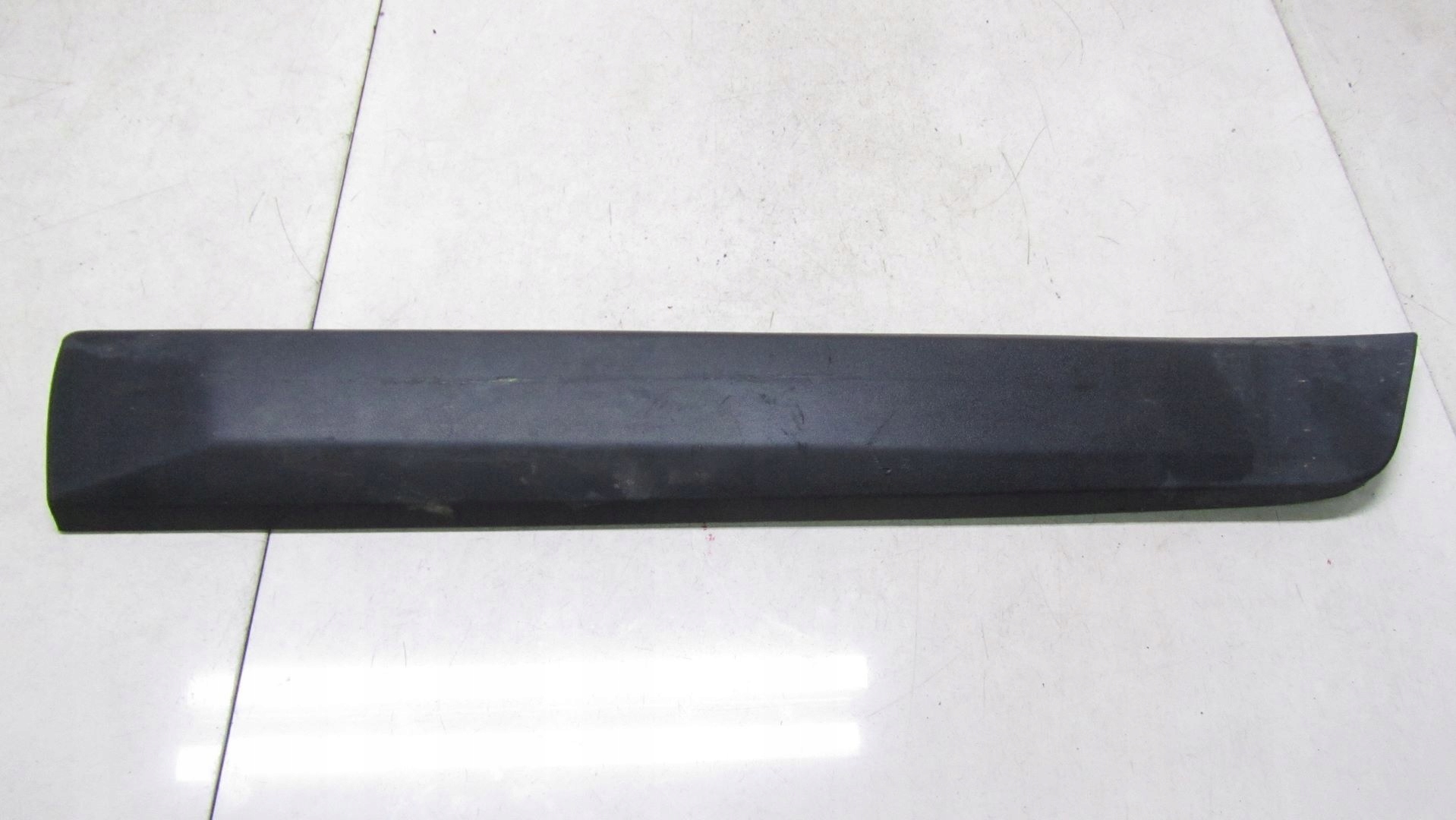 118/075 - VOLVO XC60 НАКЛАДКА ДВЕРІ ЛІВА ЗАДНЯ ЗАДНЯ 31294847