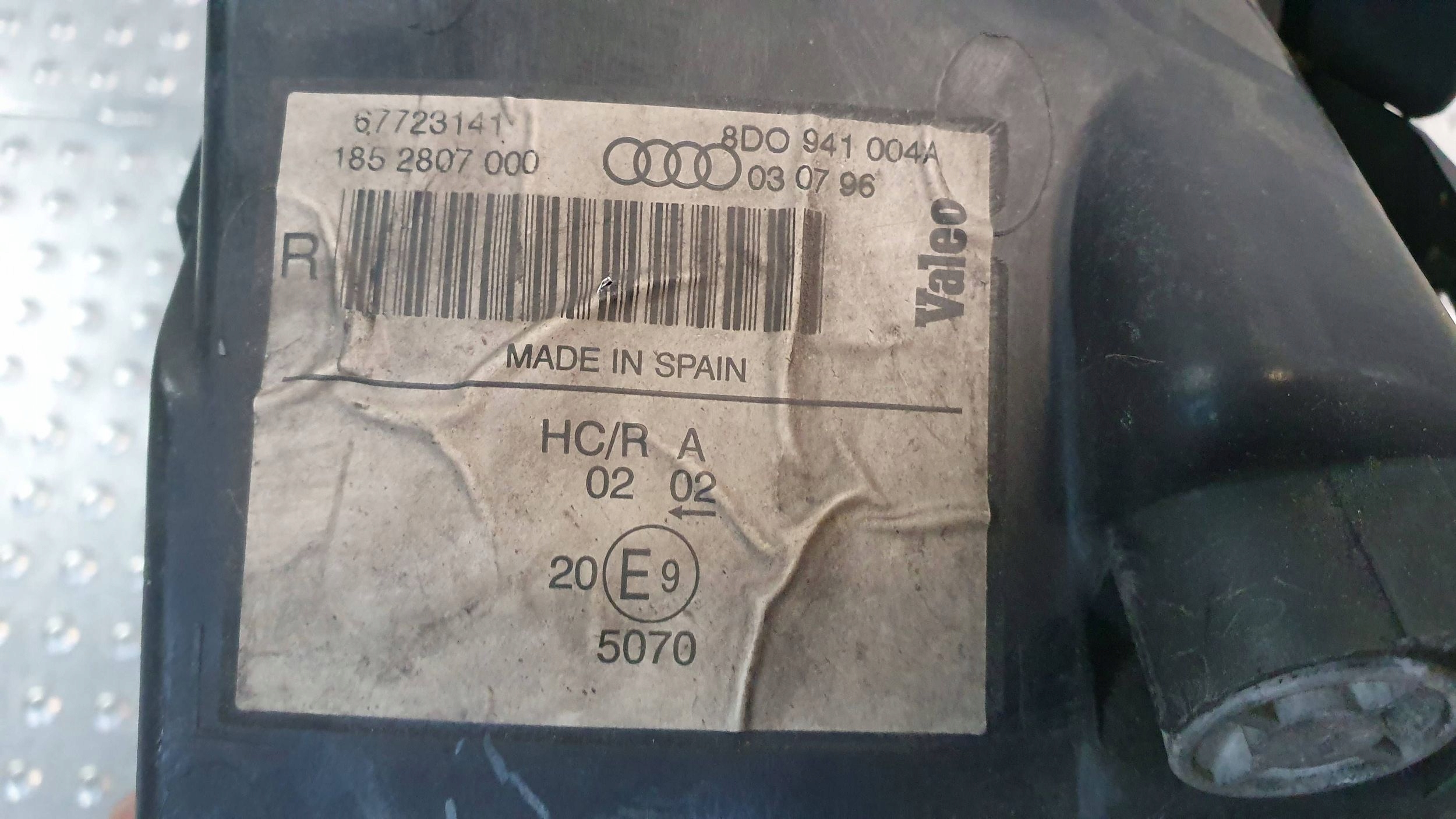 light front right AUDI A4 B5 95- 8D0941004A