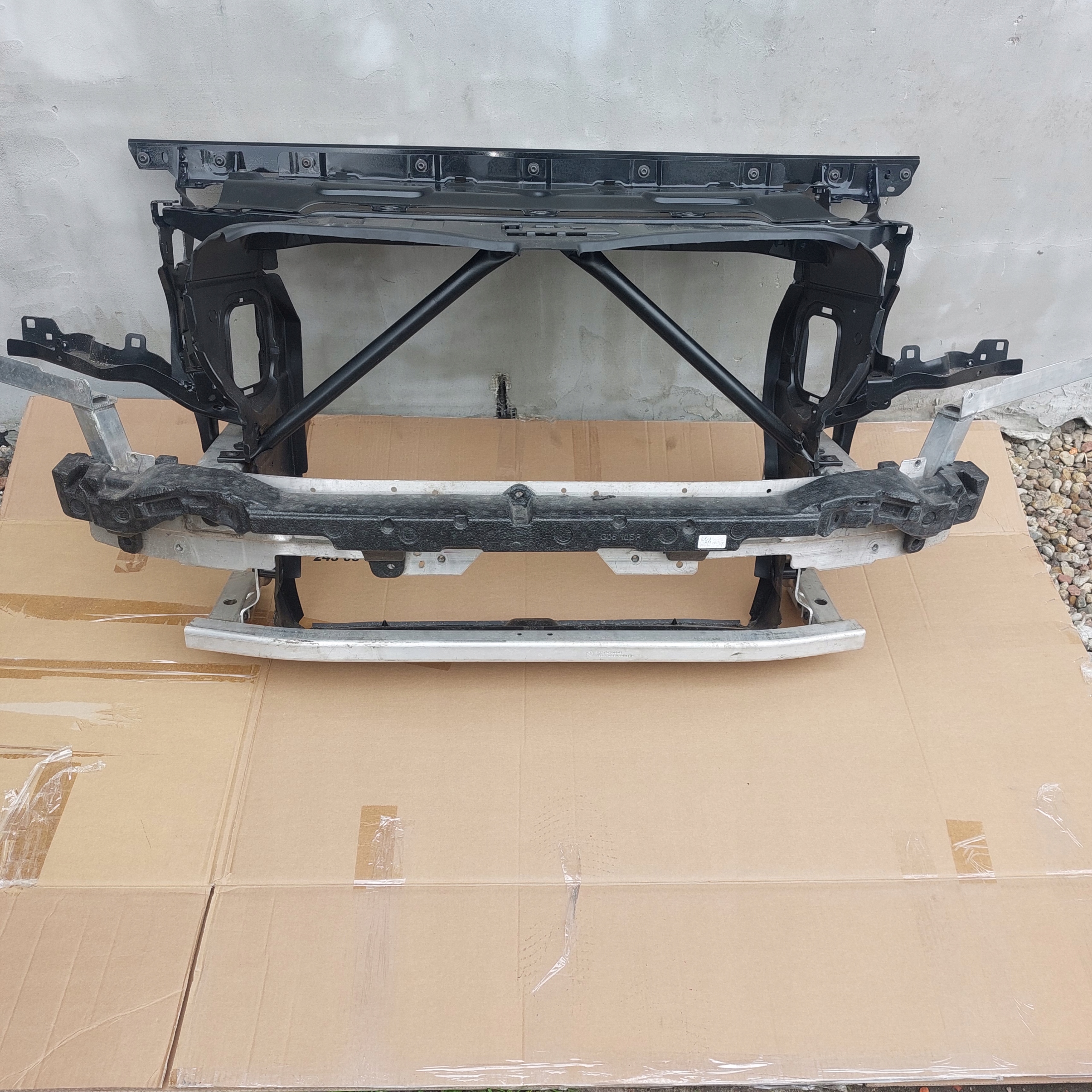 BMW X5 G05 WZMOCNIENIE CZOŁOWE PAS BELKA M-PAKIET Typ samochodu 4x4/SUV Samochody osobowe