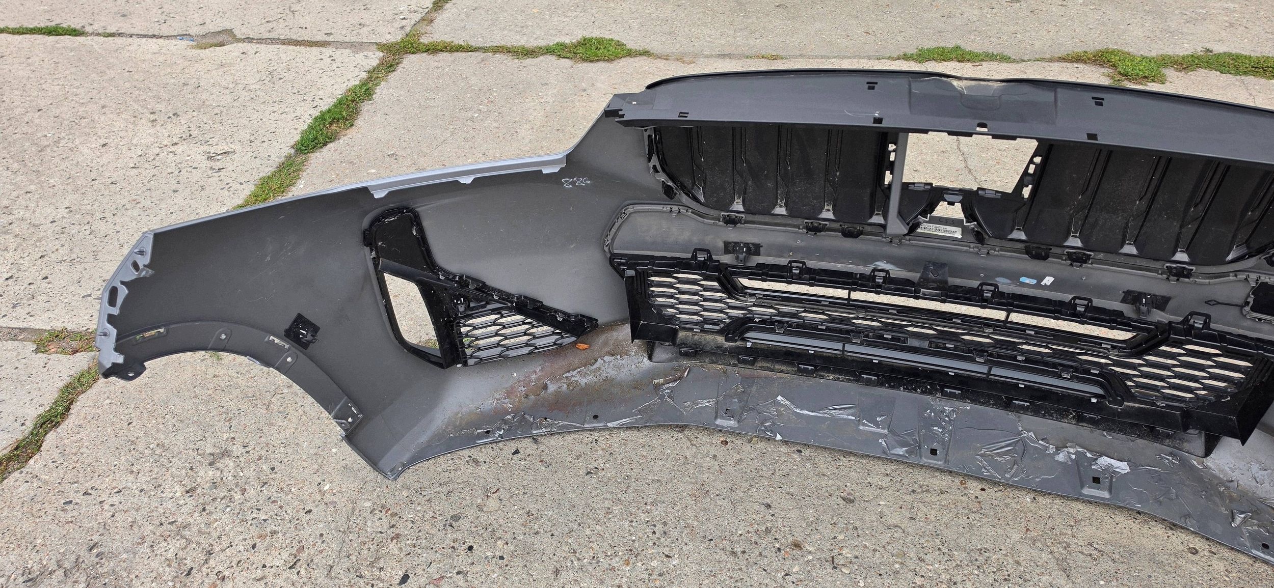 BMW iX1 U11 electric m-packet 9881907 front bumper