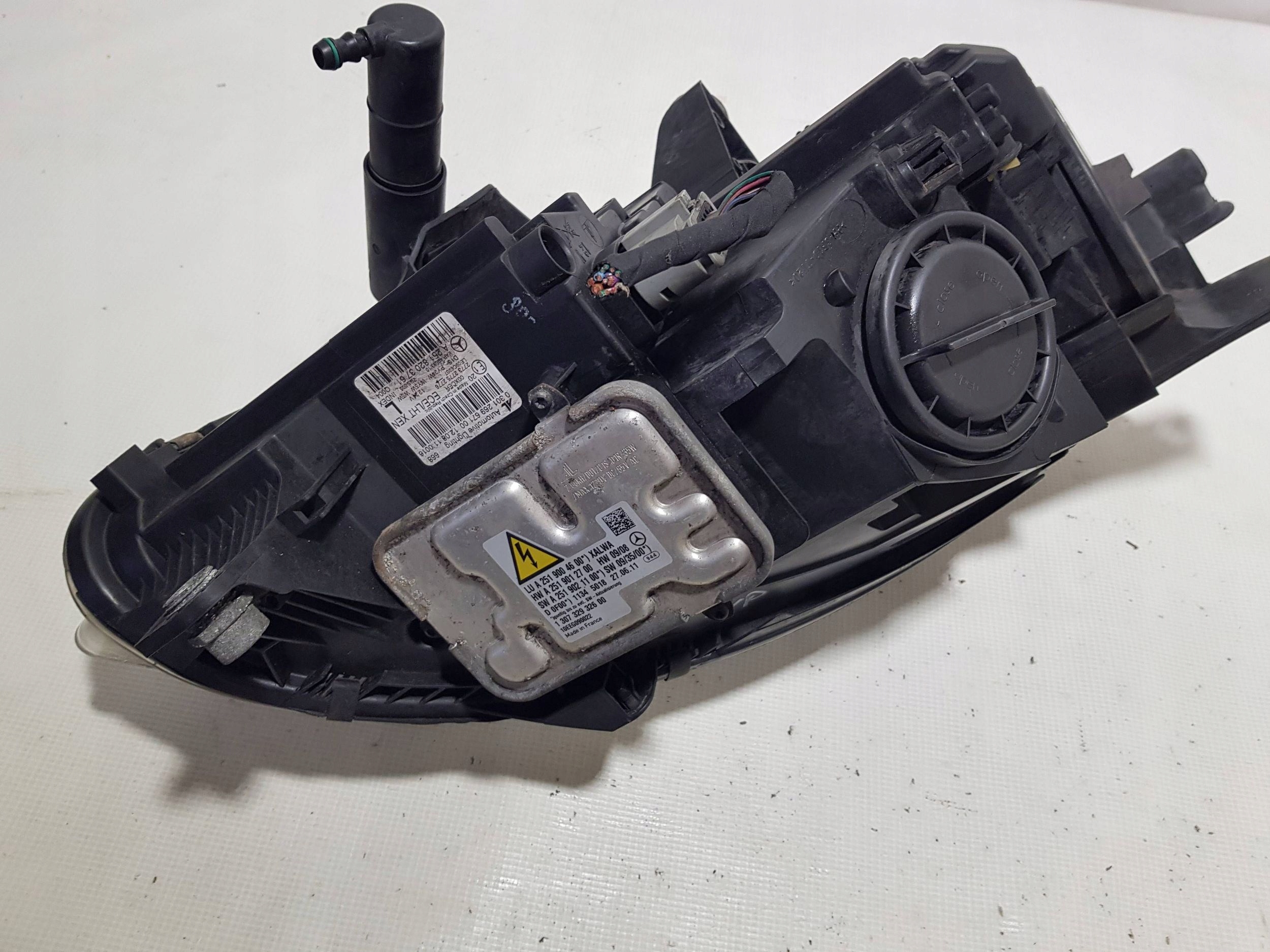 MERCEDES R-KLASA W251 LIFT light XENON left front ANGLIK