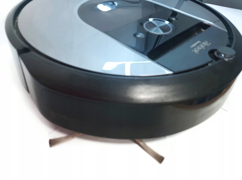 Robot sprzątający iRobot Roomba i7+ srebrny/szary Model Roomba i7+