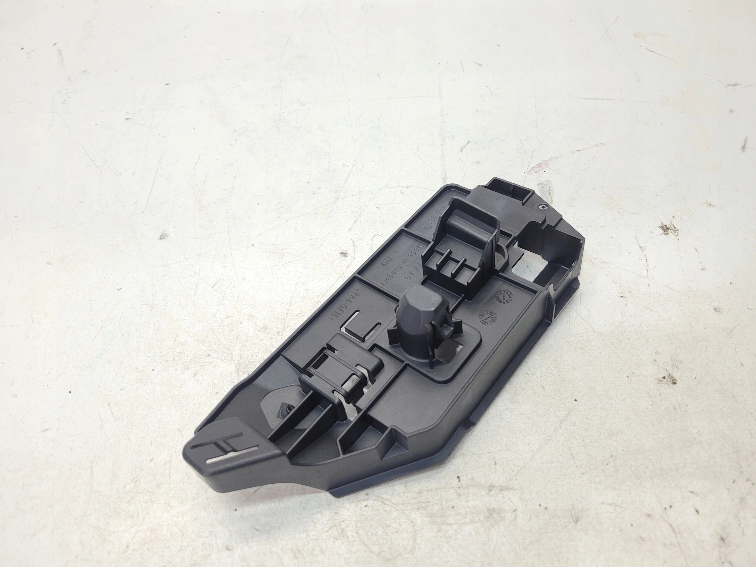 bracket holder STEROWNIKA AUDI Q4 E-TRON 1EA906508C
