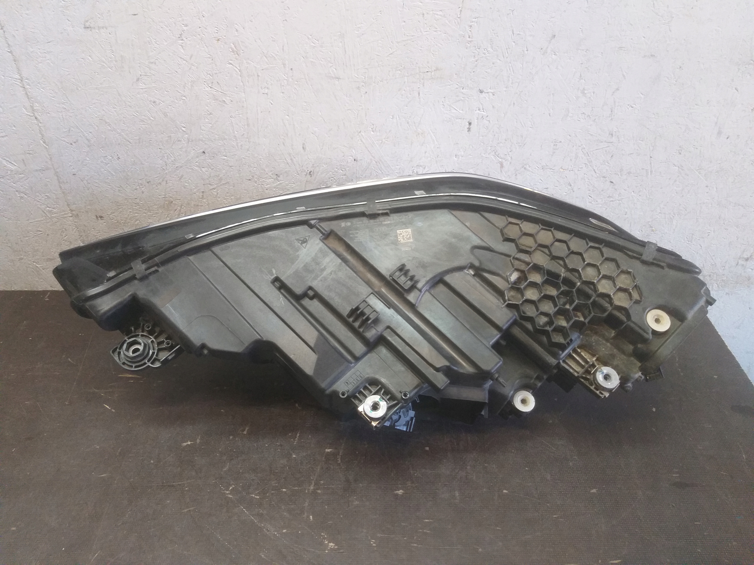 feu avant droit AUDI E TRON FULL LED 4KE941040D