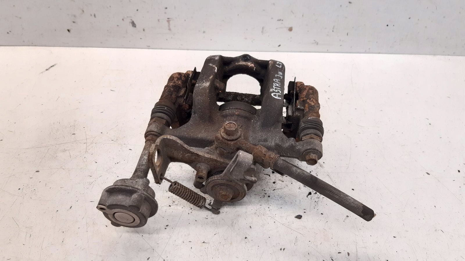 caliper rear part rear left Opel Astra J 2,0 CDTI