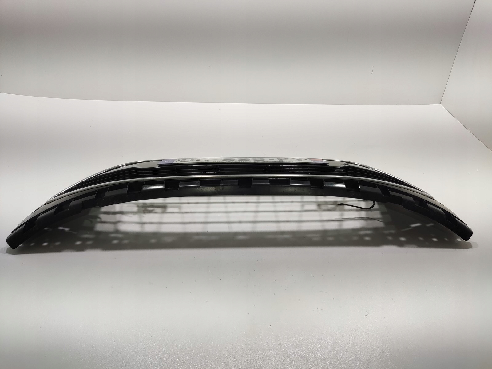 grid central of a bumper front FORD S-MAX MK1 LIFT 2010-2014 AM21-17B968-BD
