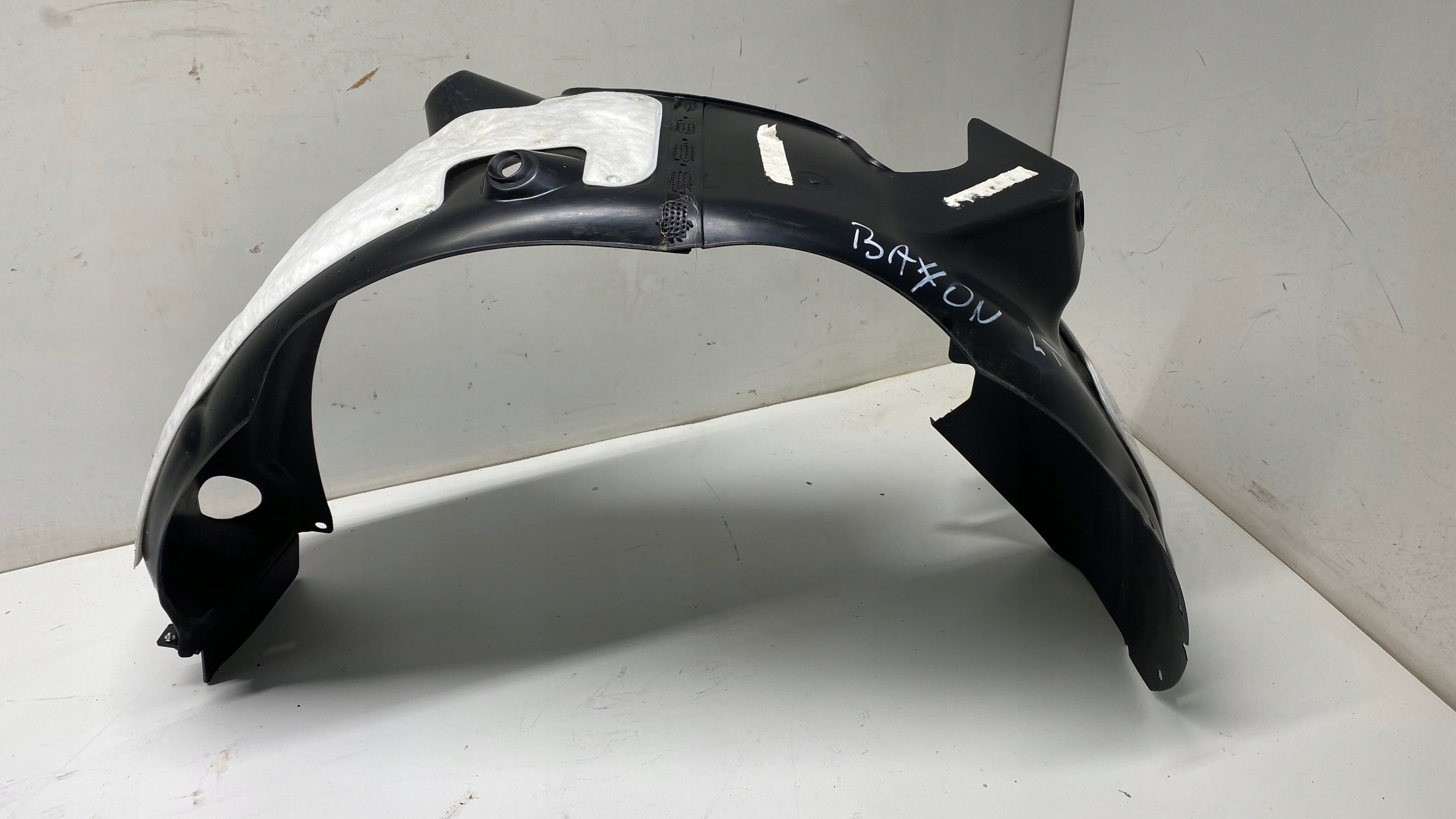 HYUNDAI BAYON mudguard left left rear part rear. 21-24 86825-Q0400