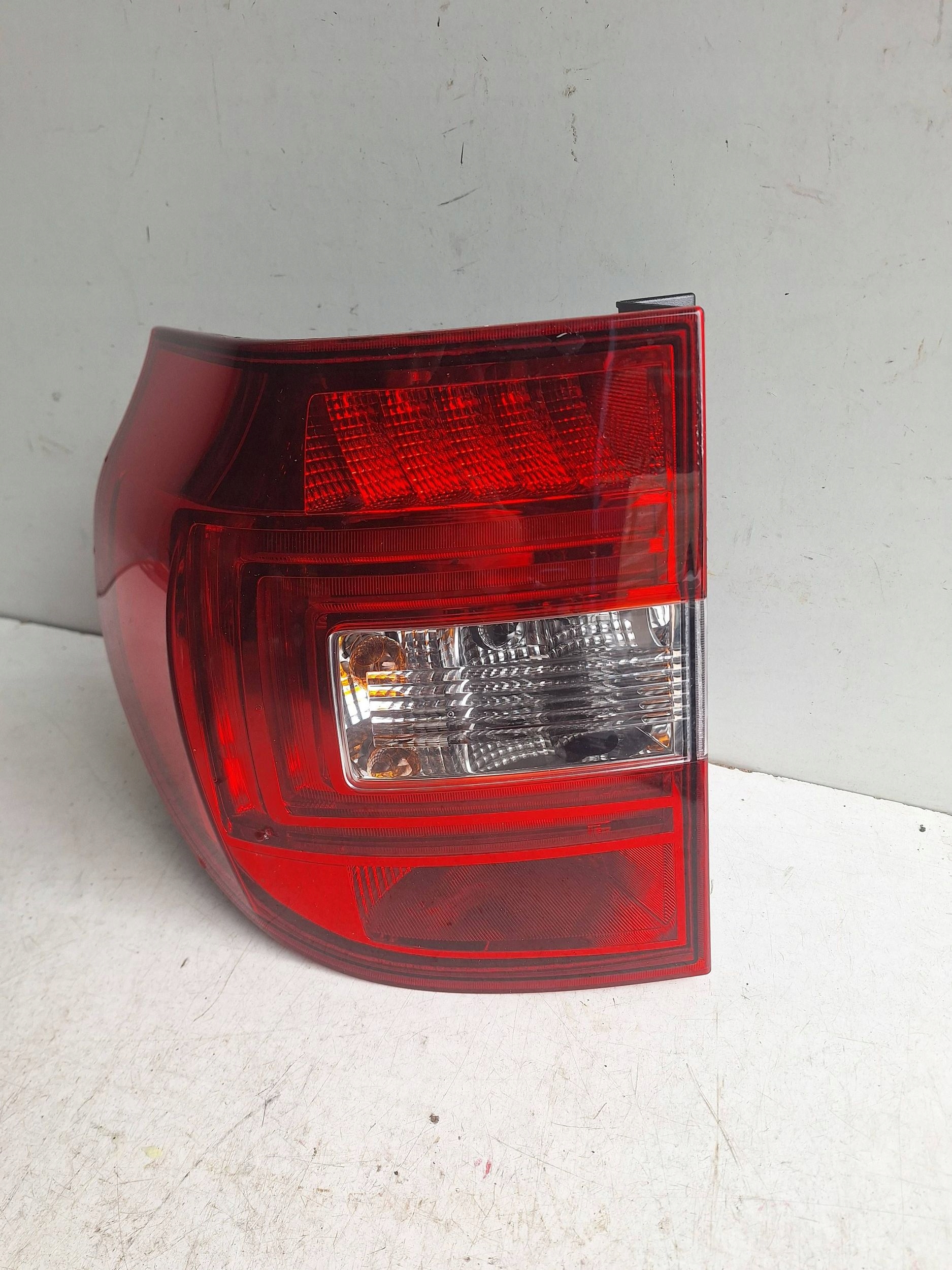 SKODA YETI 5L LIFT 13-17 light rear part left LED