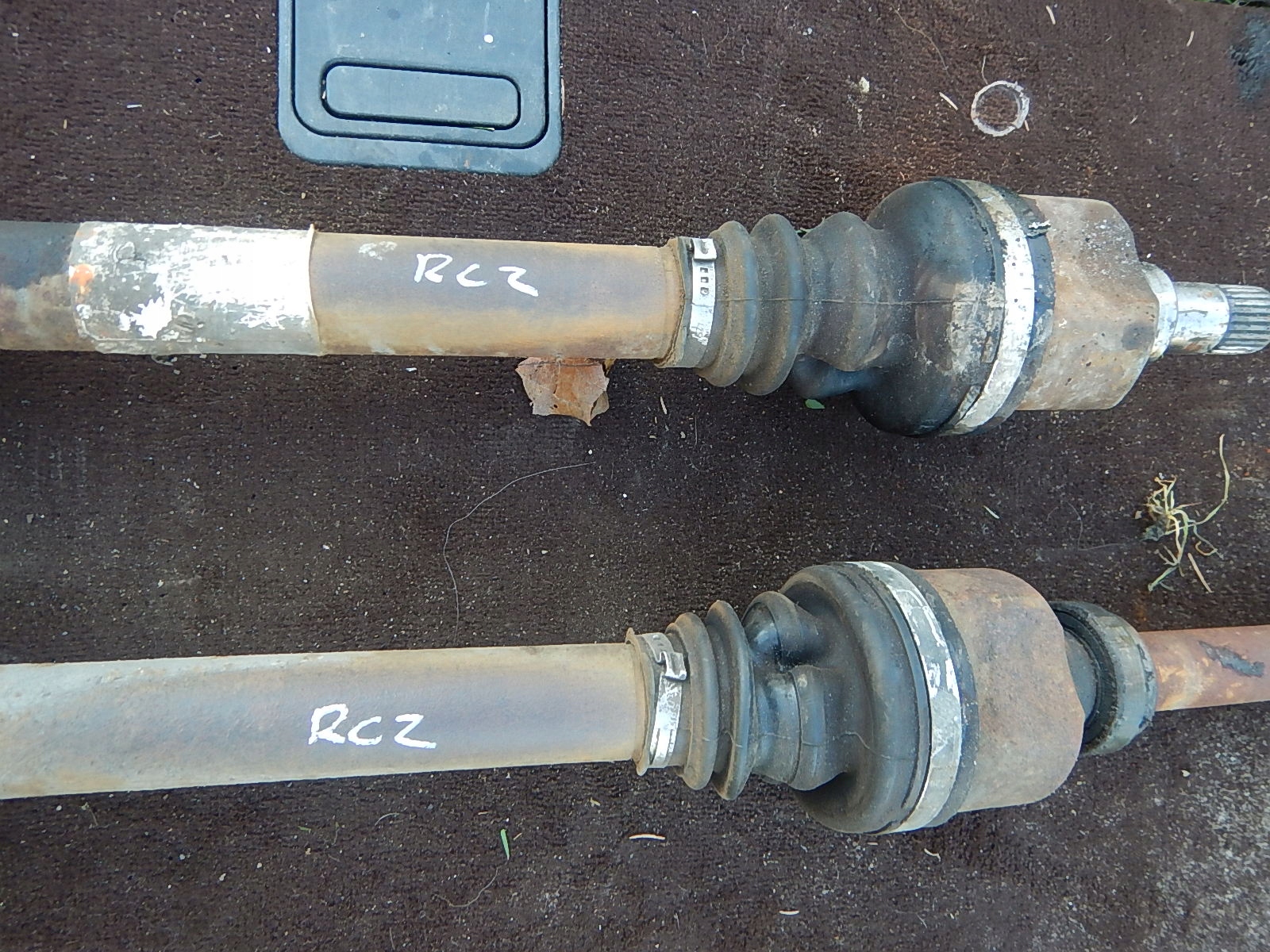 semi-axis left right Peugeot RCZ 1,6 THP semi-axis short.