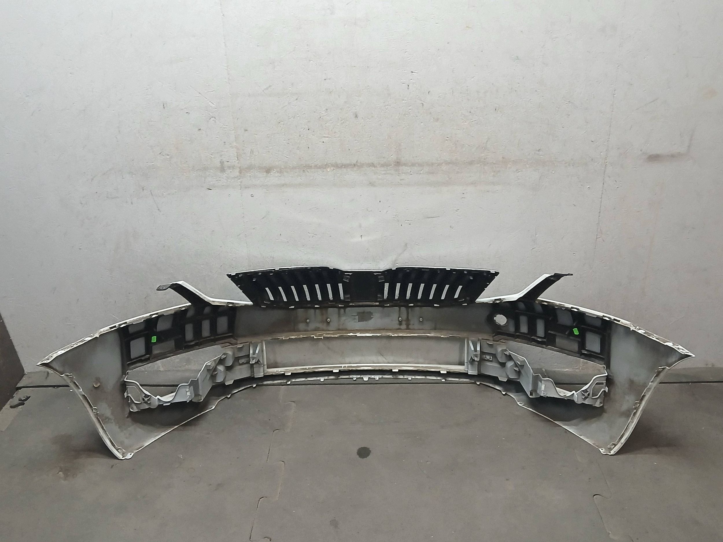bumper front SKODA OCTAVIA III 3 LIFT 17- 5E