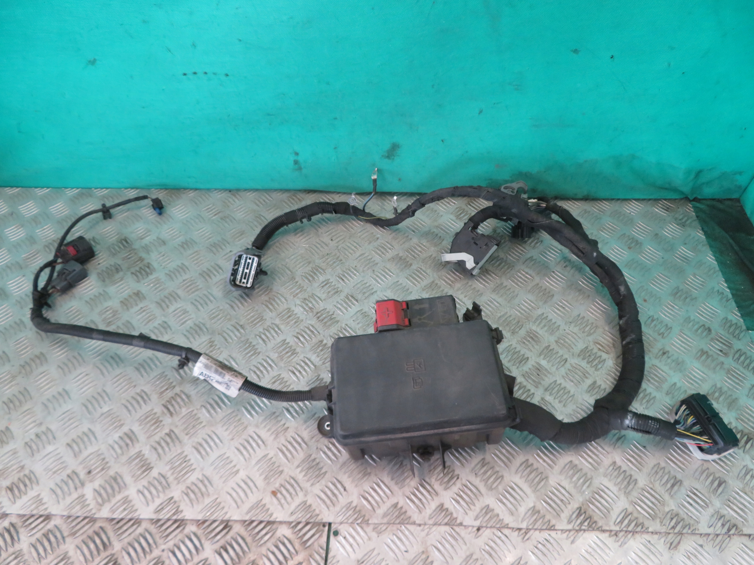 WIĄZKA SKRZYNKA BEZPIECZNIKÓW FORD TRANSIT CUSTOM 2.0 TDCI 18R