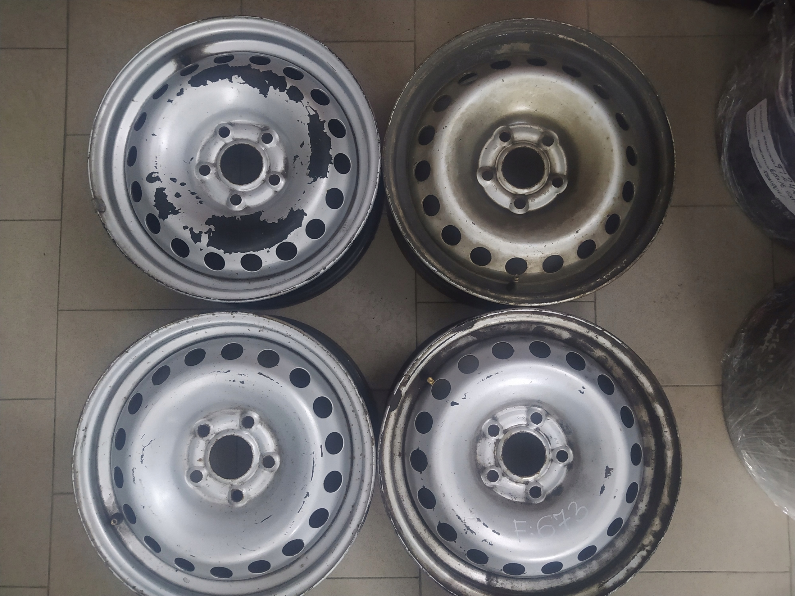FELGI STALOWE 15 5X108 ET44 RENAULT KANGOO II Kod producenta 403006350R