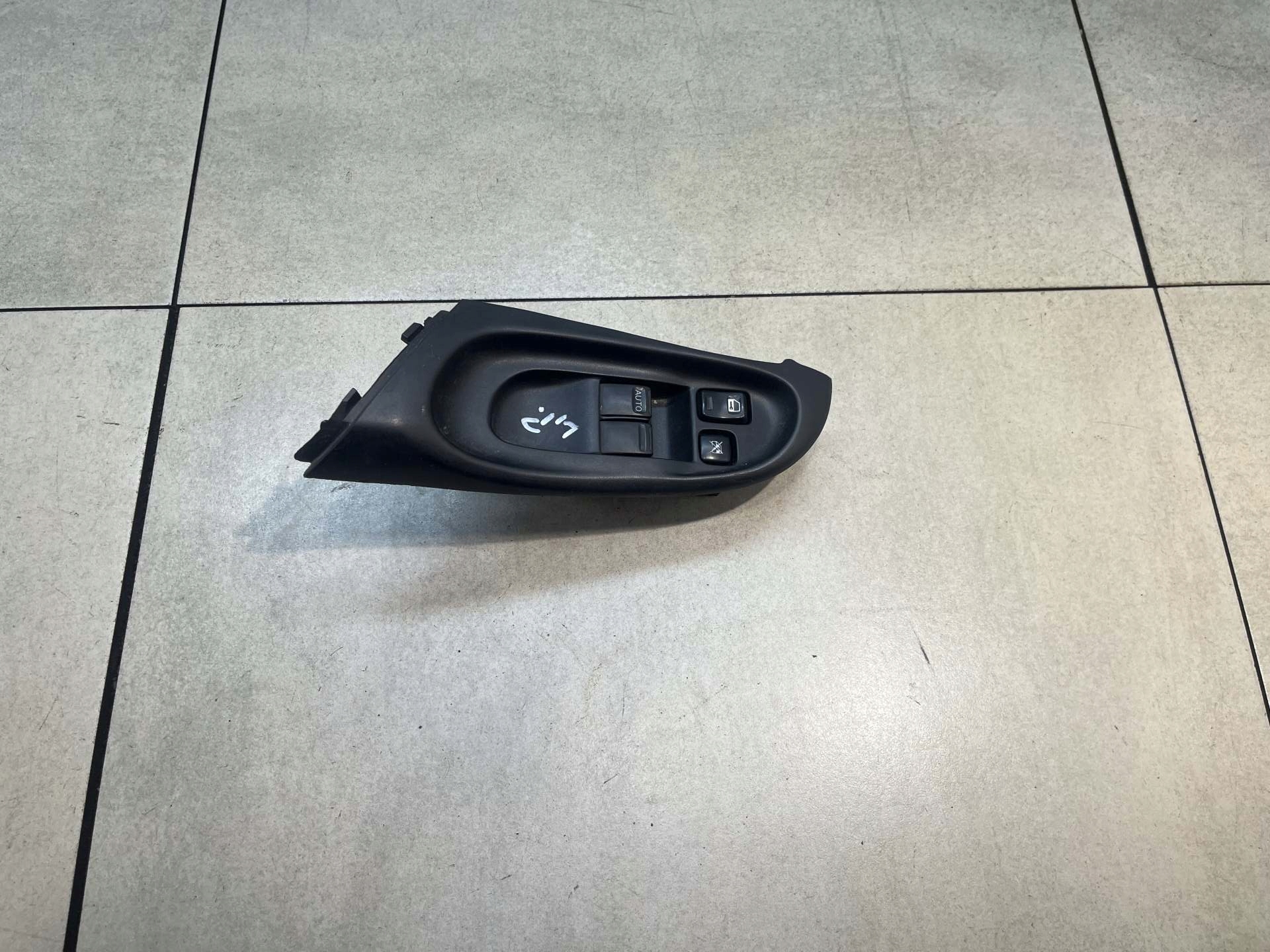 PANEL SZYB bal PRZO NISSAN ALMERA N16 80961