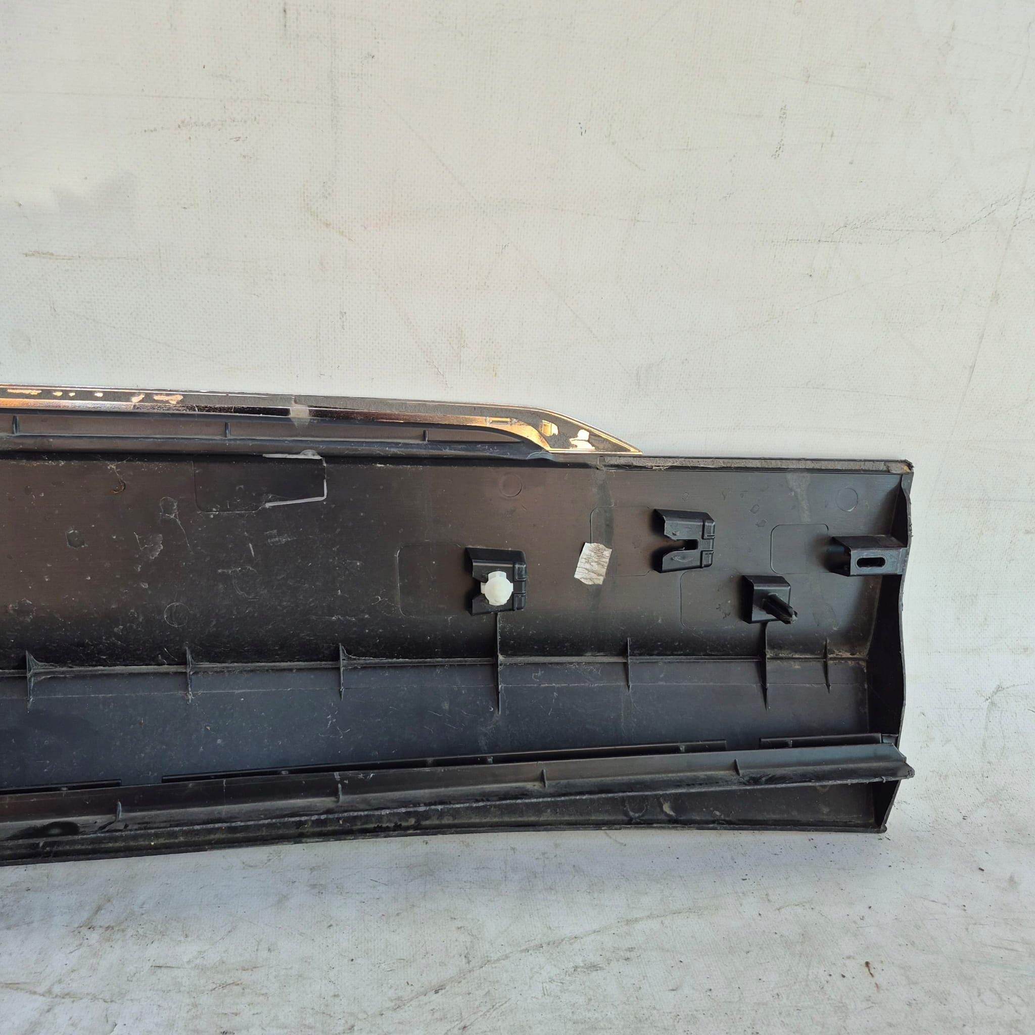 VW TIGUAN 2 II 16- left moulding door front front 5NA854939A