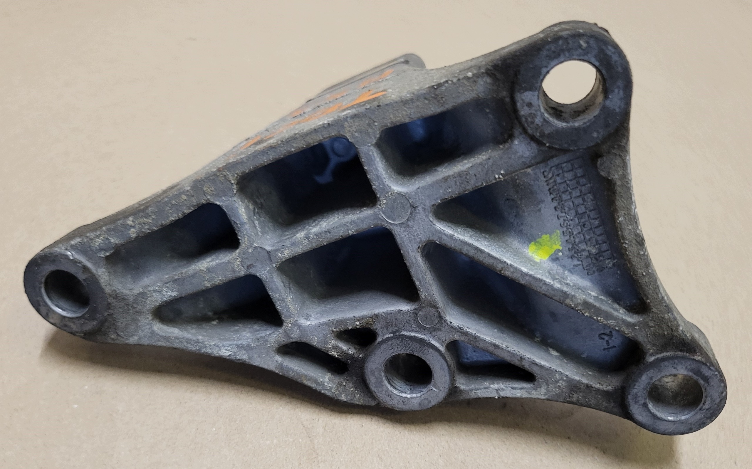engine mount console holder FORD MONDEO MK3 2.0 TDCI 3S717M125CA