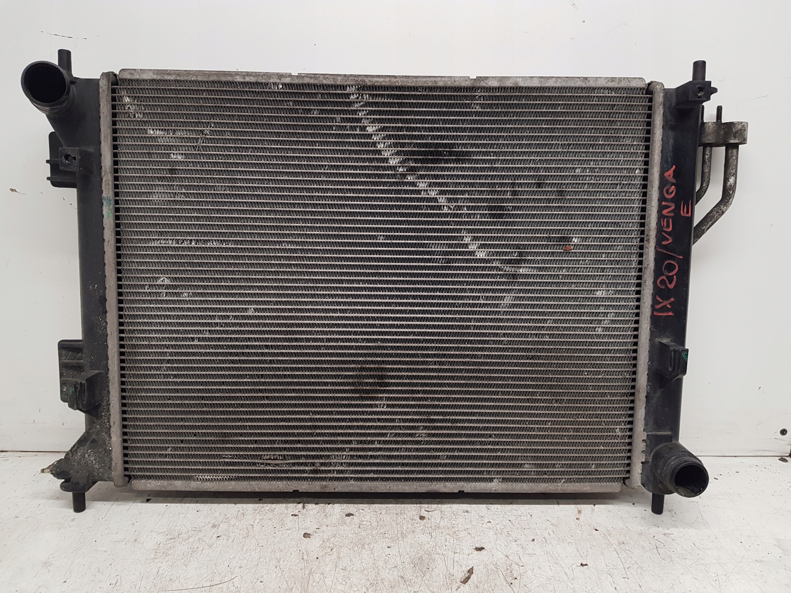 KIA VENGA IX20 water cooler 1,4 1,6 BENZ 2009