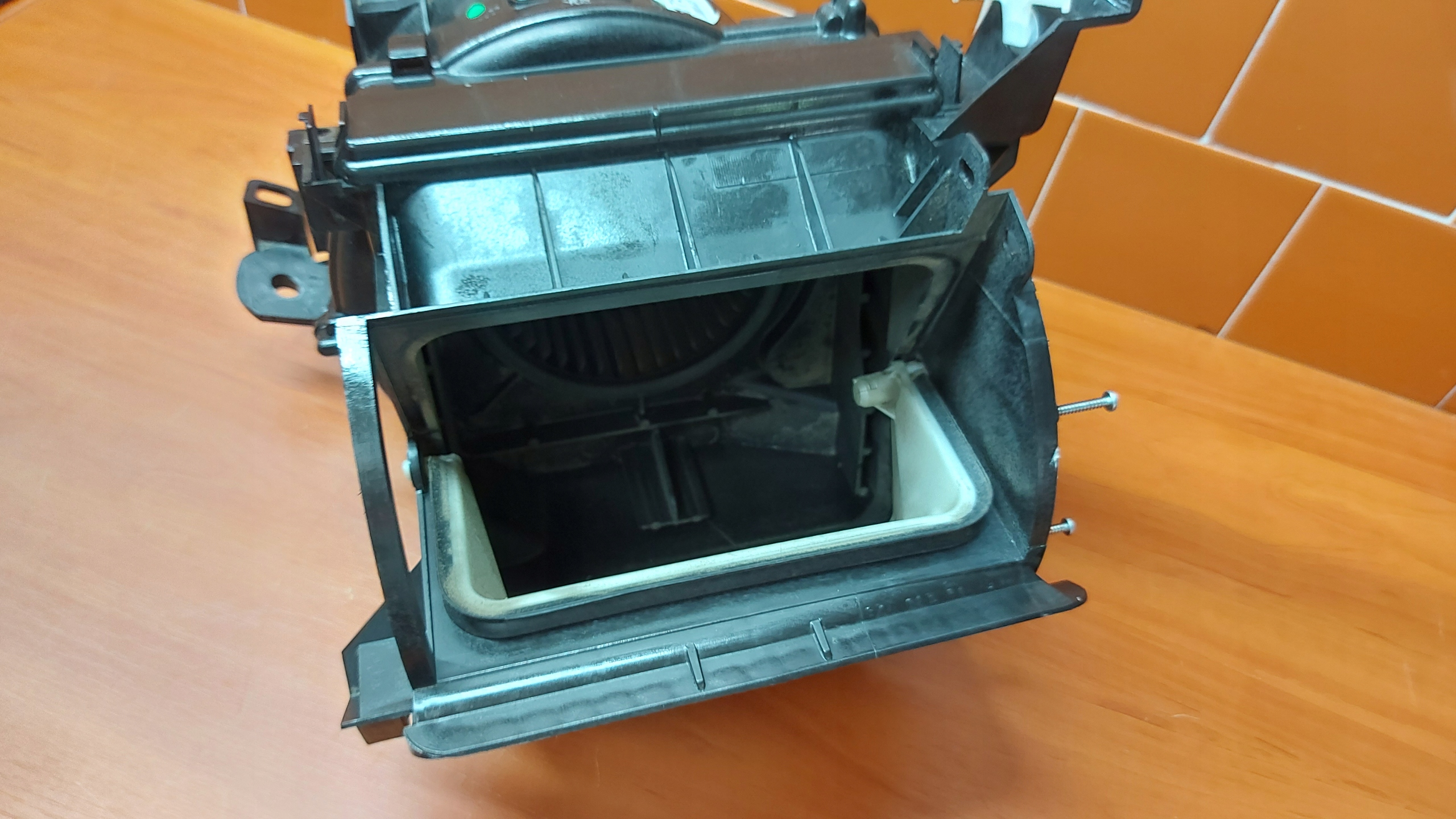 ventilátor obal ohřívač TOYOTA AVENSIS T25