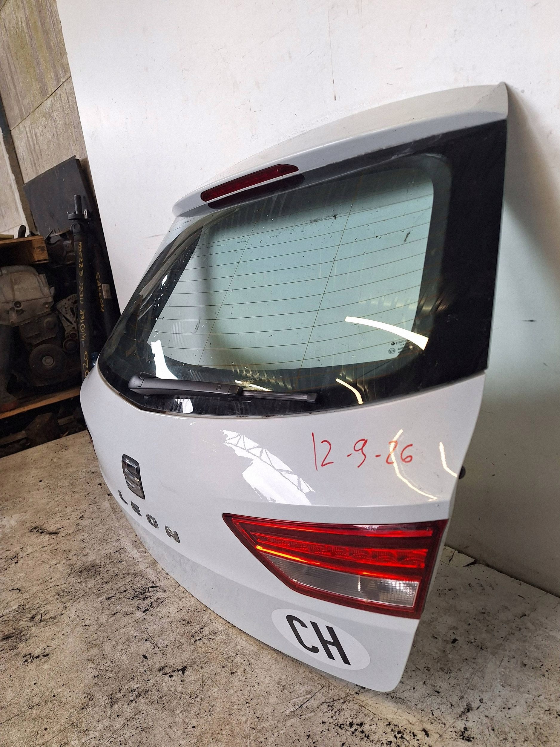 SEAT LEON III KOMBI 13-17 boot door - boot