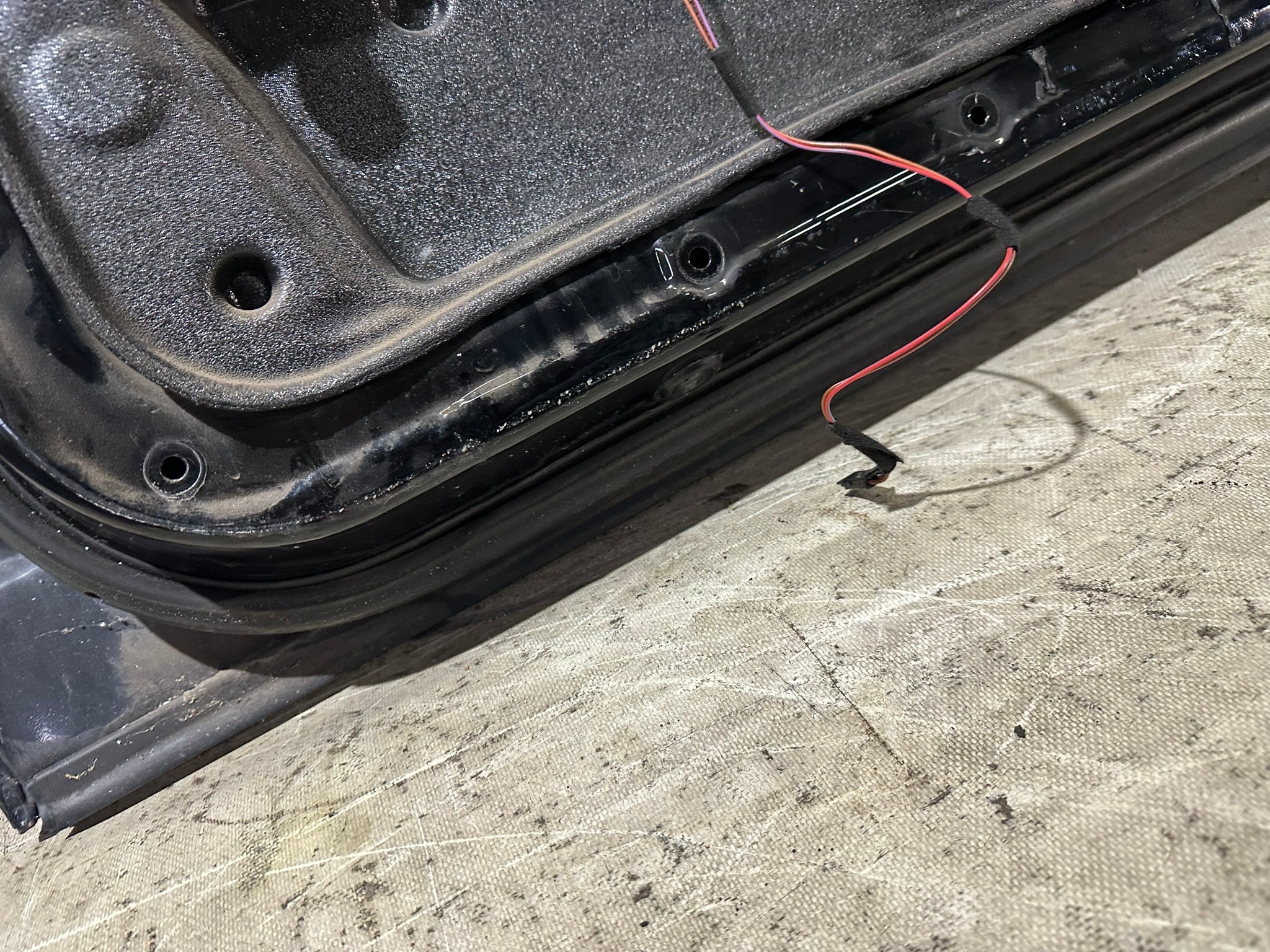 door right front BMW E39 sedan FL SCHWARZ II 668/9