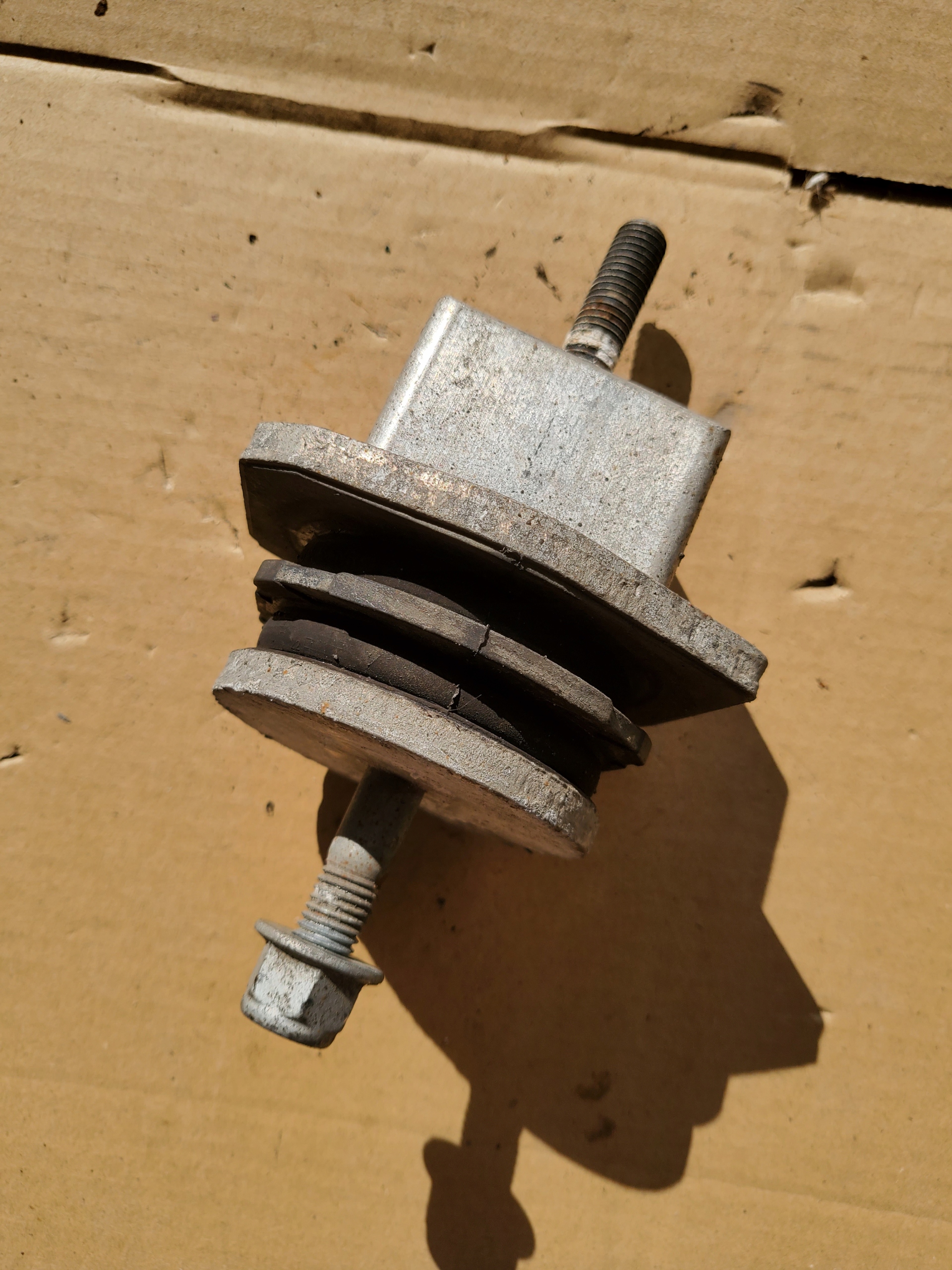 console RESORA rear part ELEMENT springing holder VOLVO XC90 II 2 OE EU