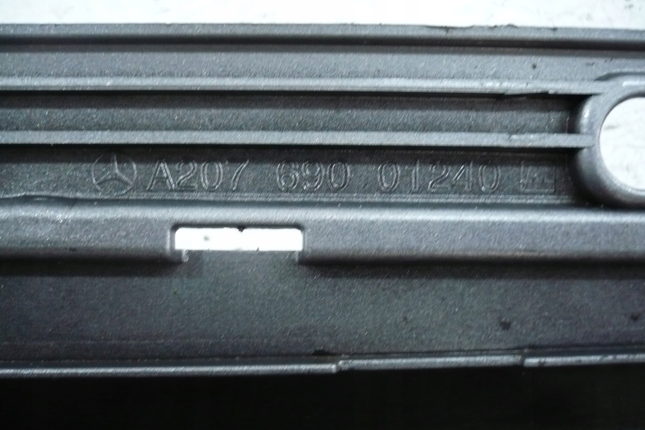 Mercedes W207 A207 cap moulding threshold right