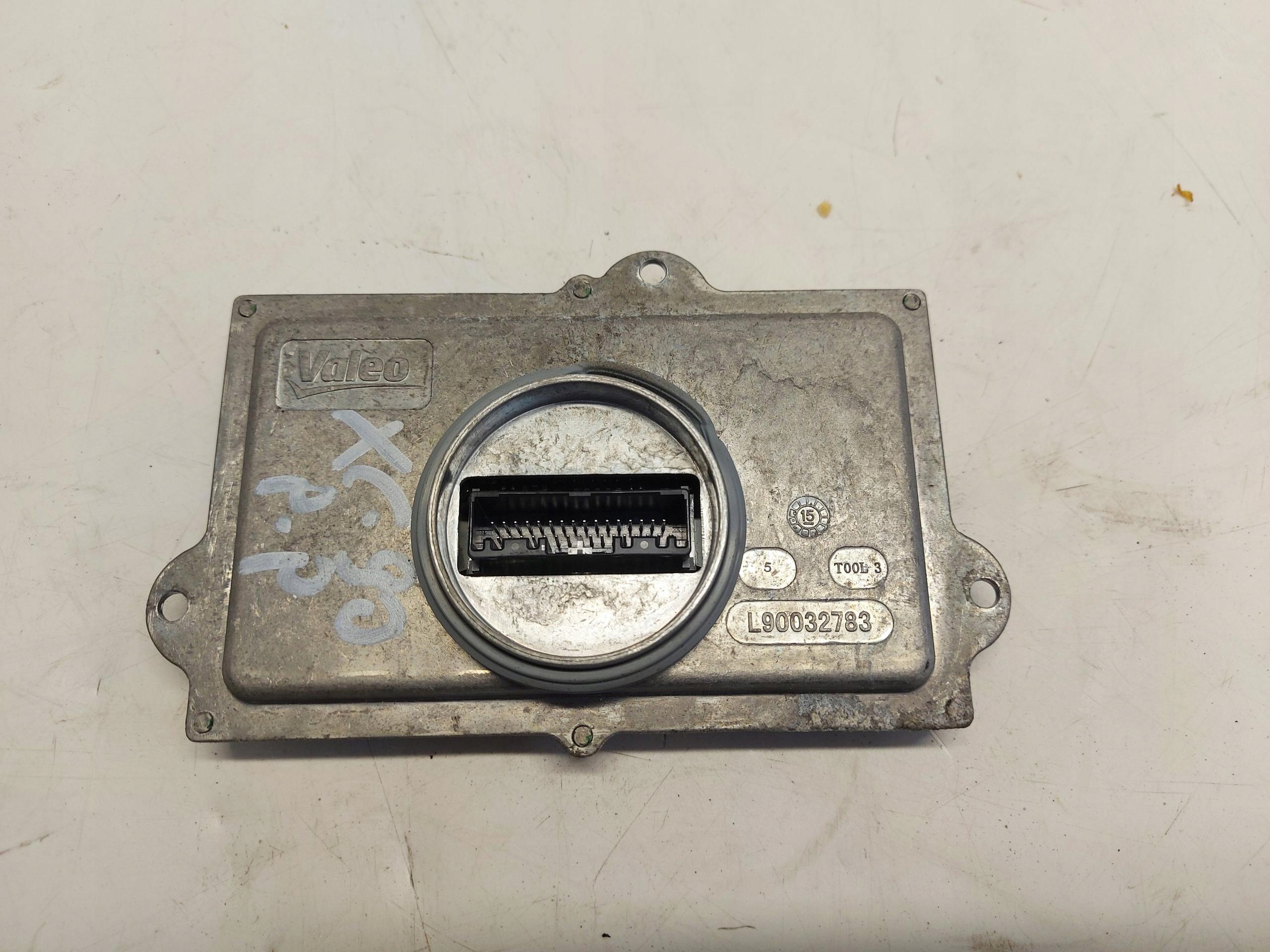 VOLVO XC90 II D5 control unit lights front right 31395945