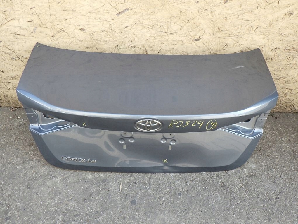 TOYOTA COROLLA E21 SEDAN 2018- HECKKLAPPE