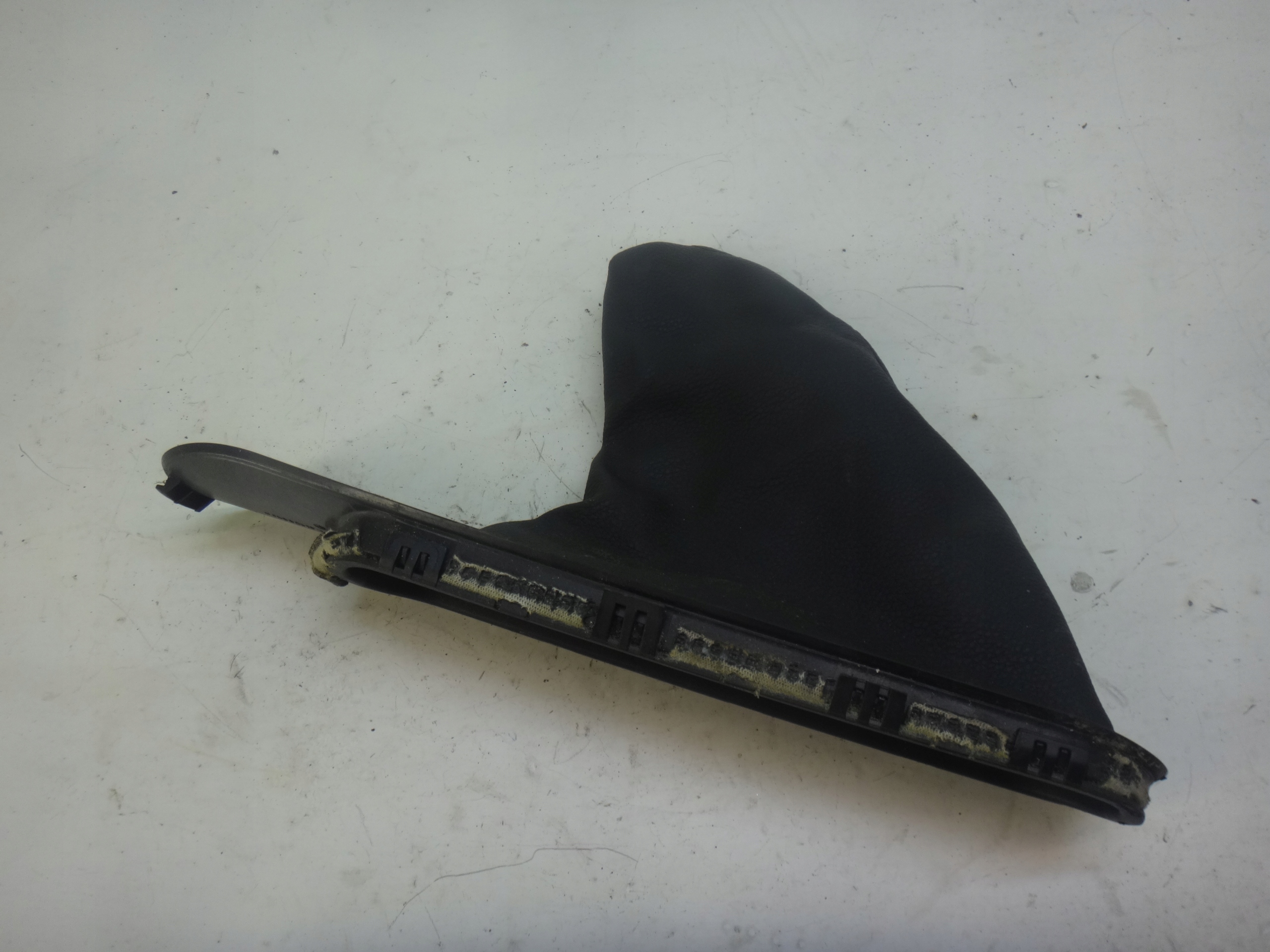 MIESZEK SKÓRZANY HAMULCA RĘCZNEGO MINI R55 R56 ANGLIK Numer katalogowy części BMW