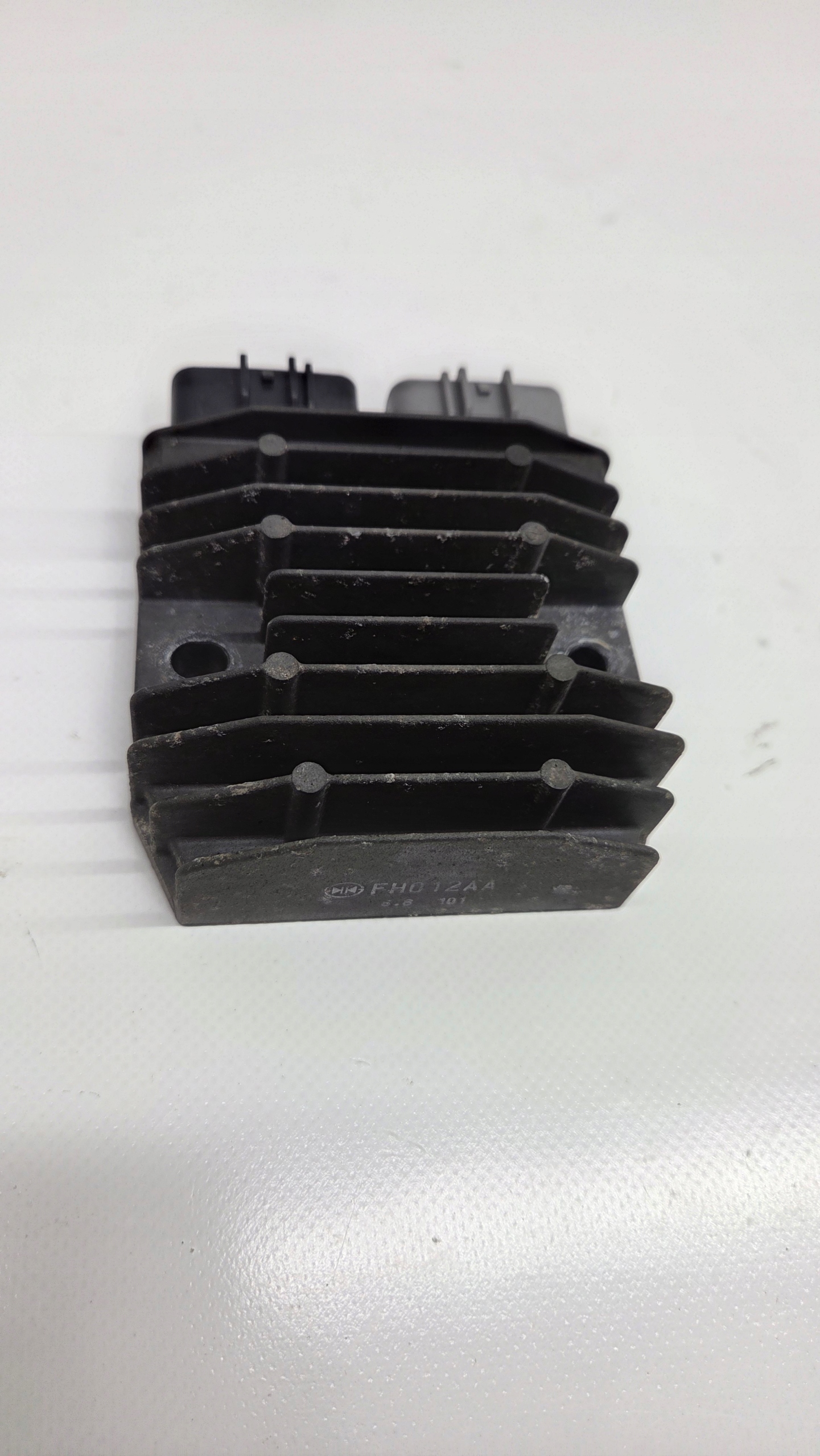 Yamaha YFM 700 Grizzly (07) REGULATOR NAPIĘCIA