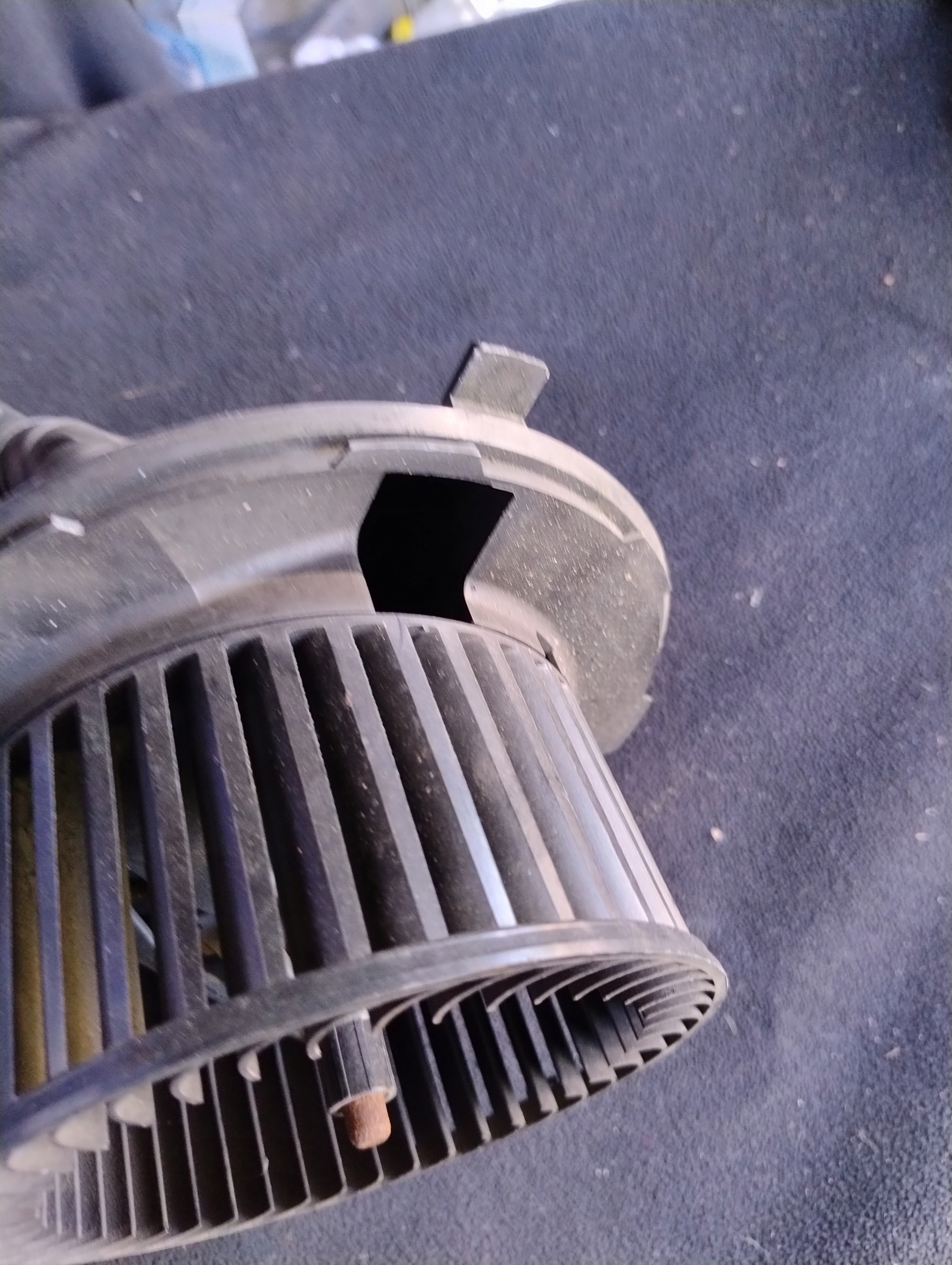 heating VOLKSWAGEN TOURAN and 1K1819015C