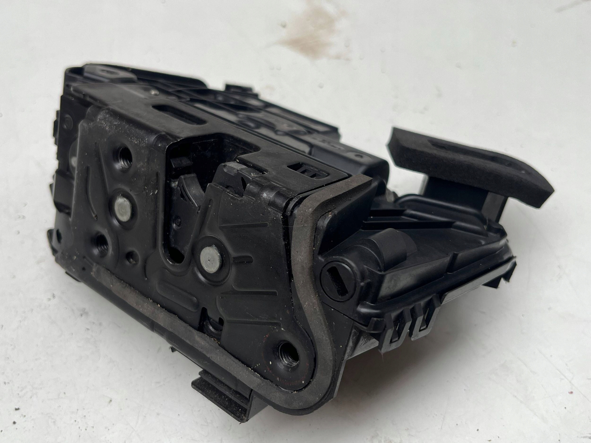 VOLKSWAGEN SEAT SKODA lock door right front 5TB837016B @M