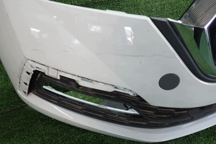 SKODA OCTAVIA IV 19-23 Frontstoßstange vorne