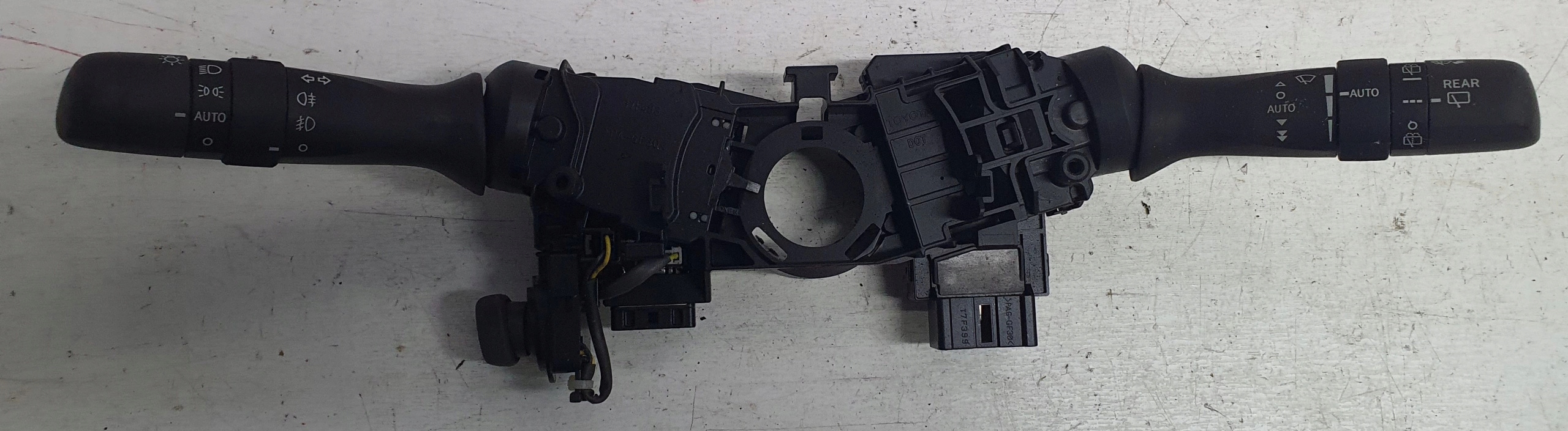 switch steering wheel levers and controls Lexus RX 450h III