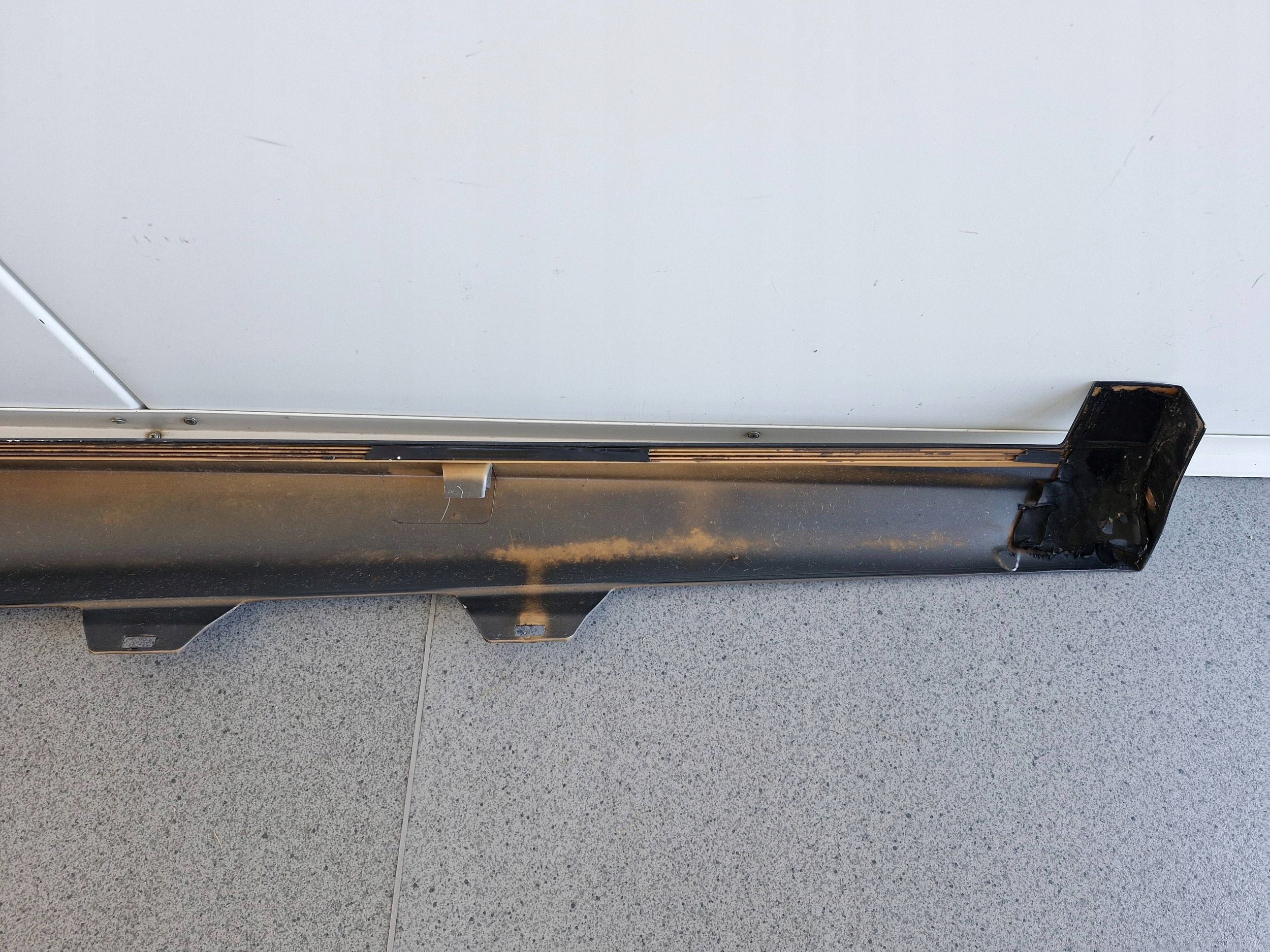 молдинг порога левый vw SCIROCCO r 1K8853859C