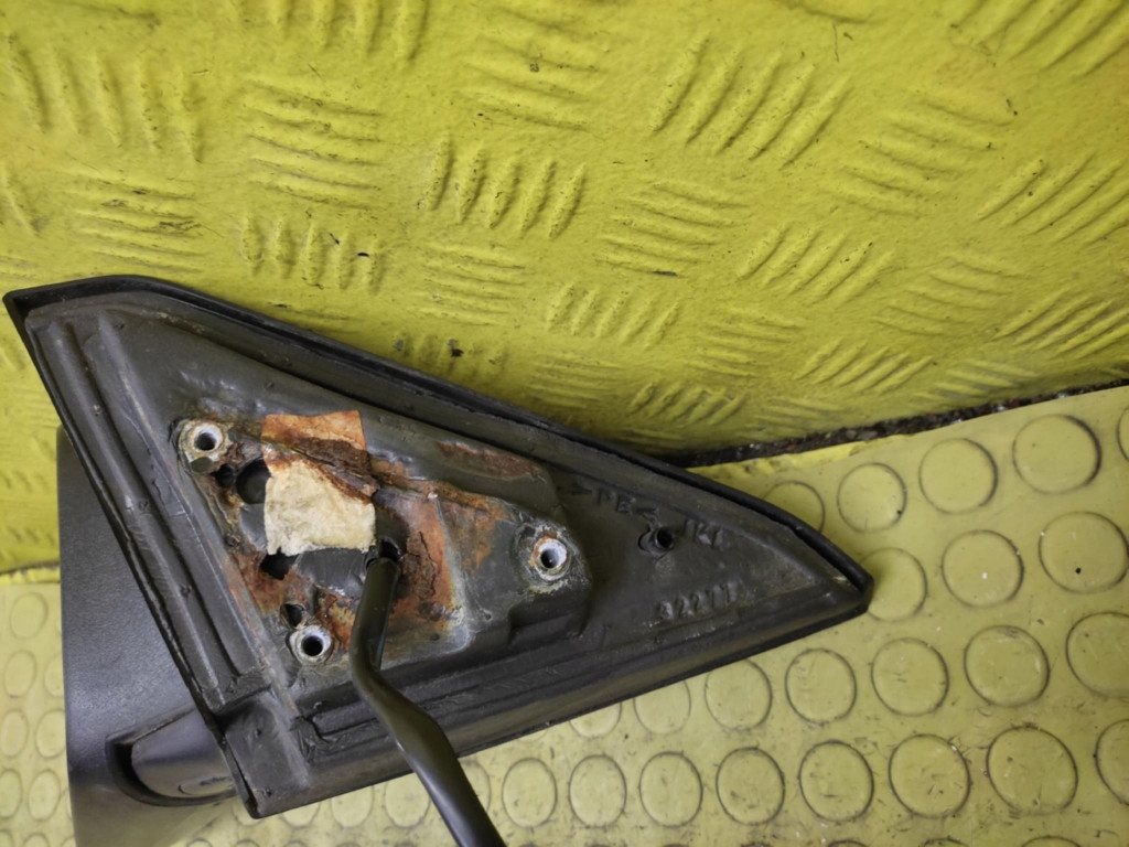 VOLVO V40 Spiegel links 5 PIN